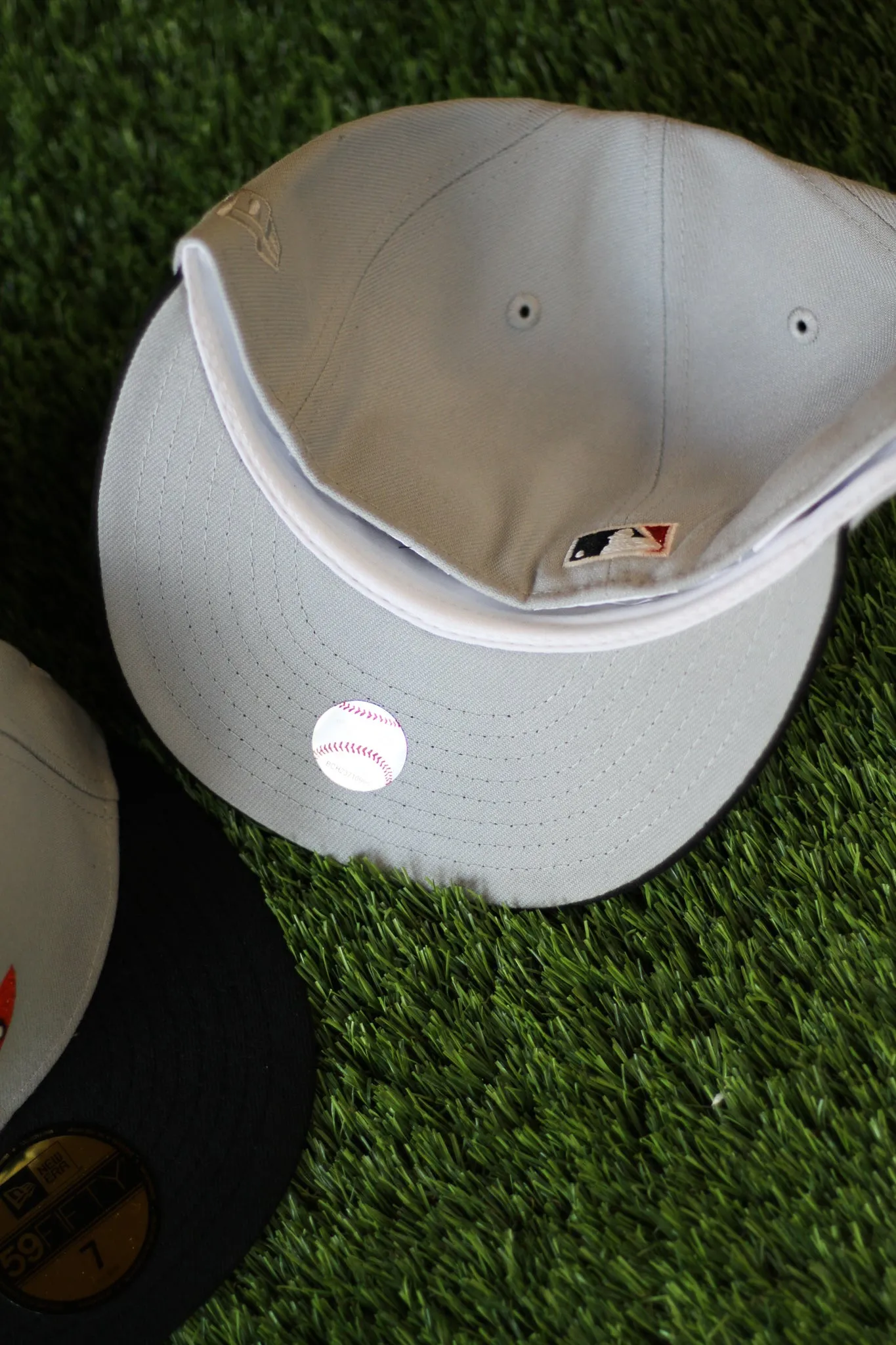 1975 CINCINNATI REDS GREY/BLACK TWO TONE FITTED W/ GREY UNDER VISOR