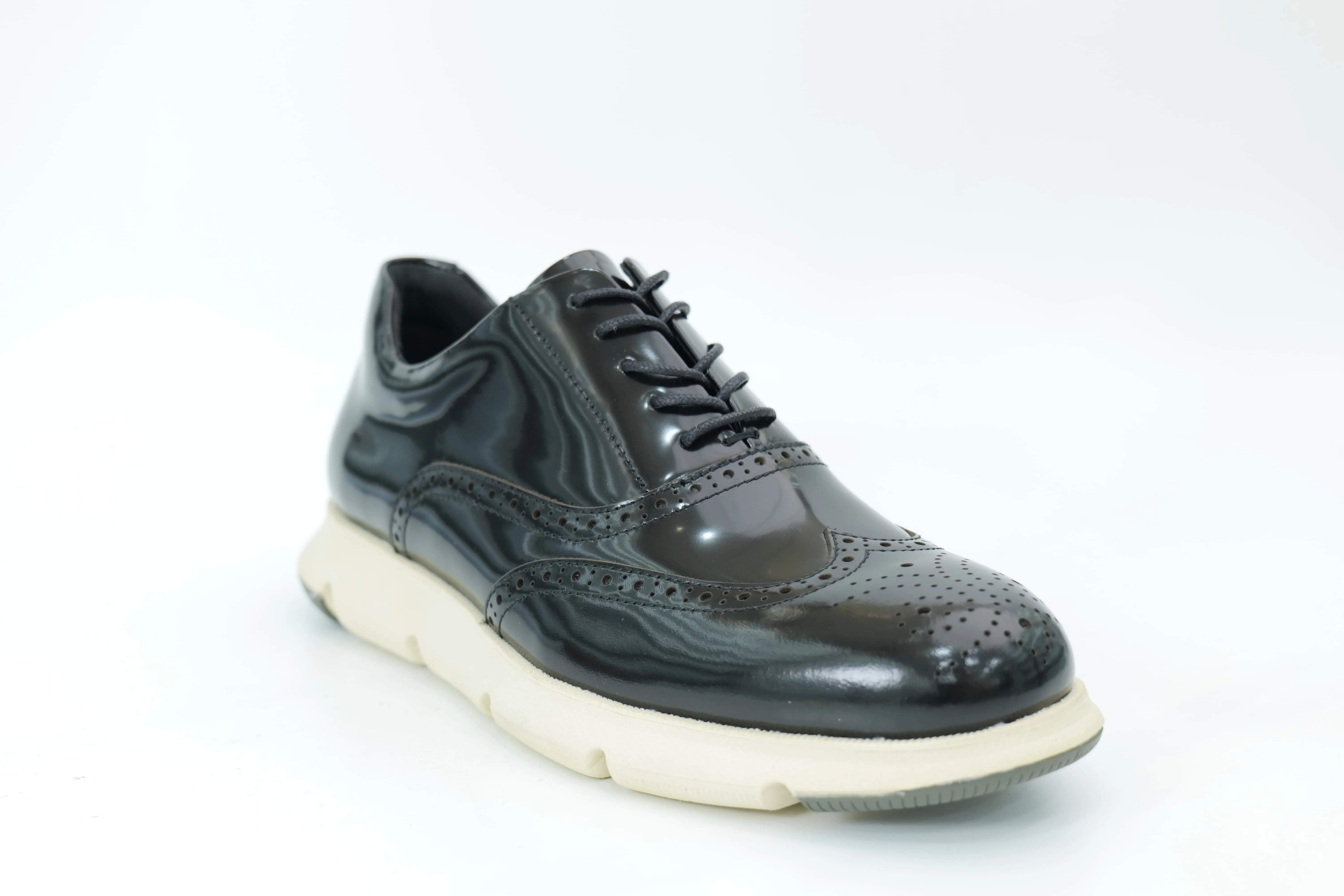 Casual shoes