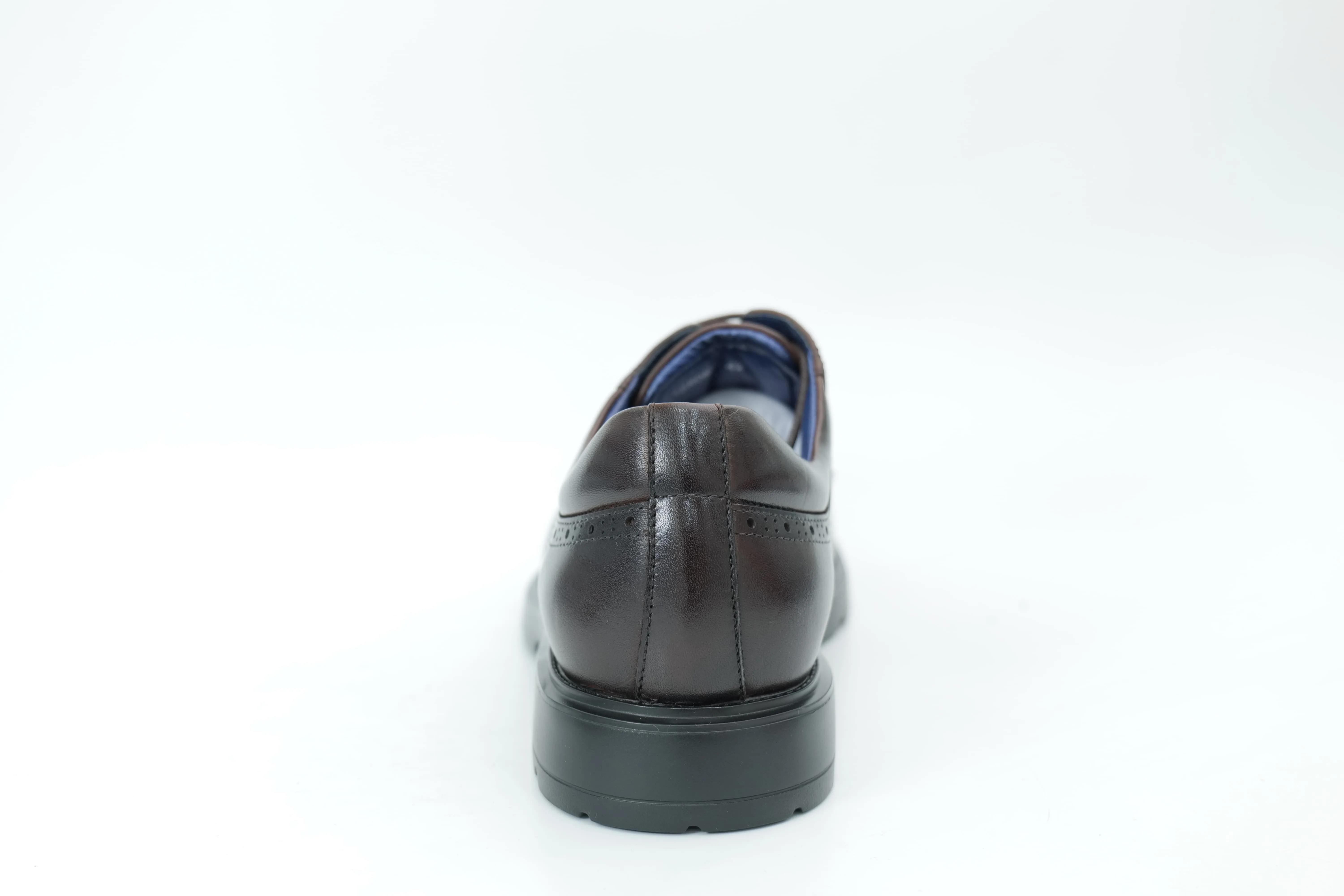 Casual shoes