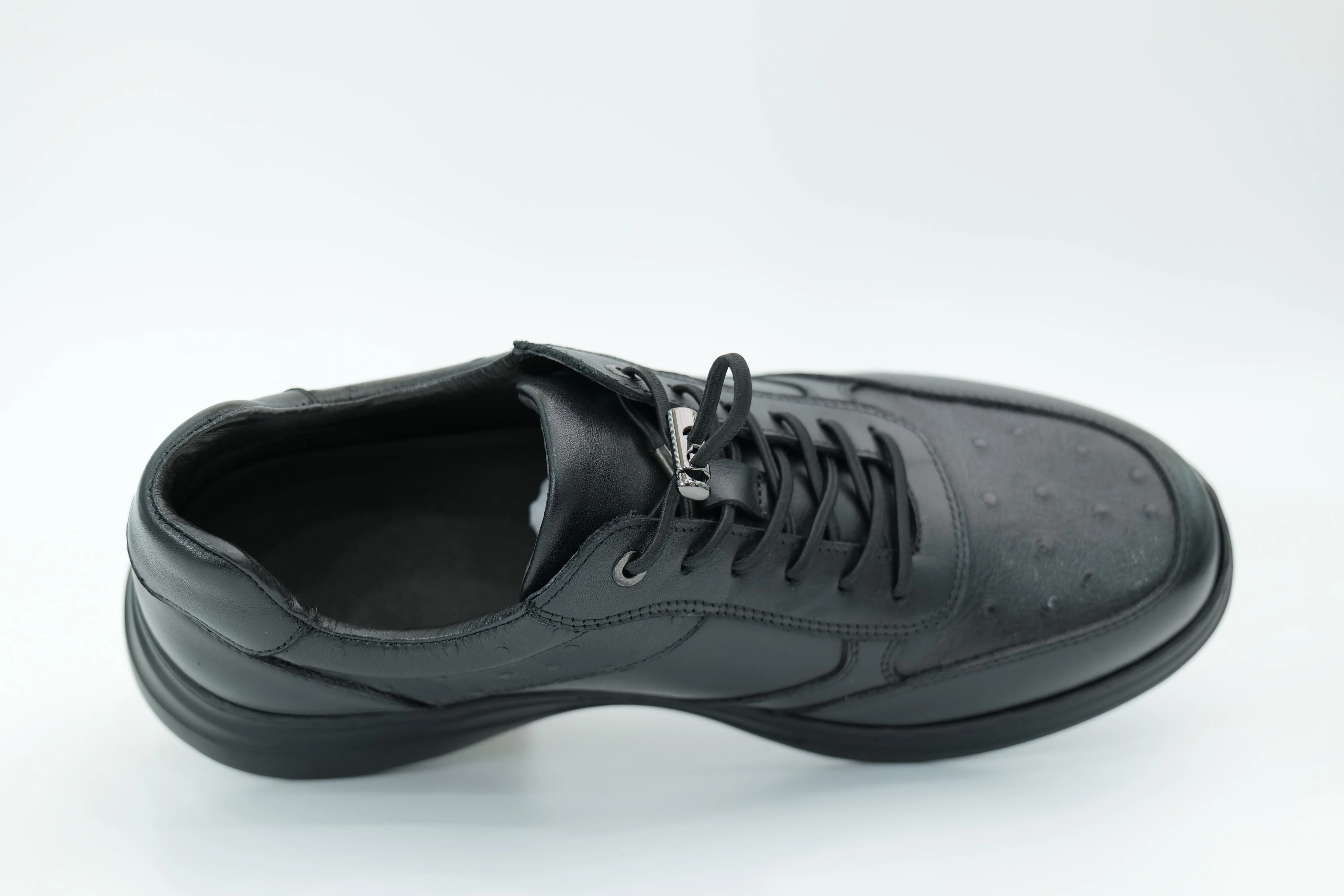 Casual shoes
