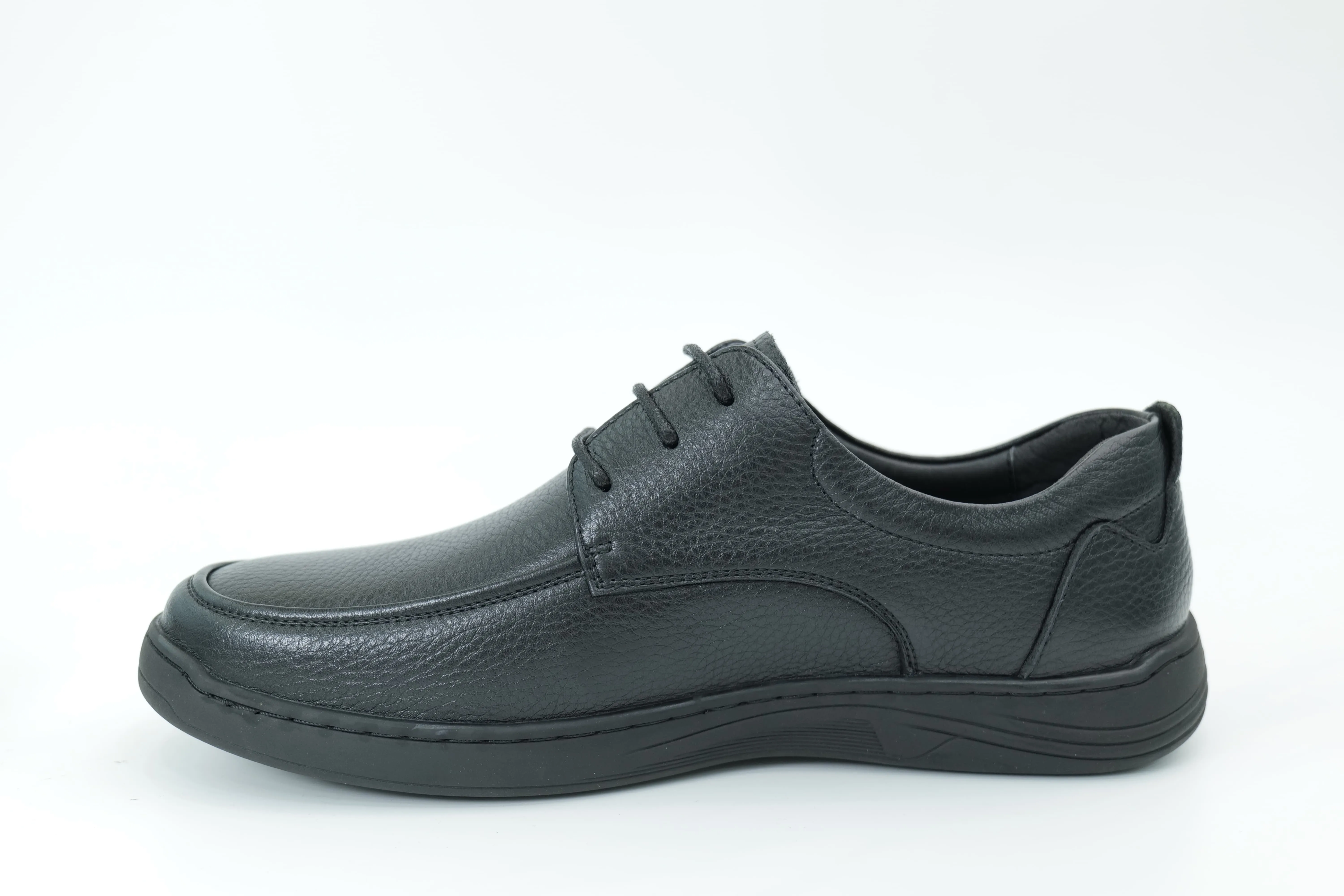 Casual shoes