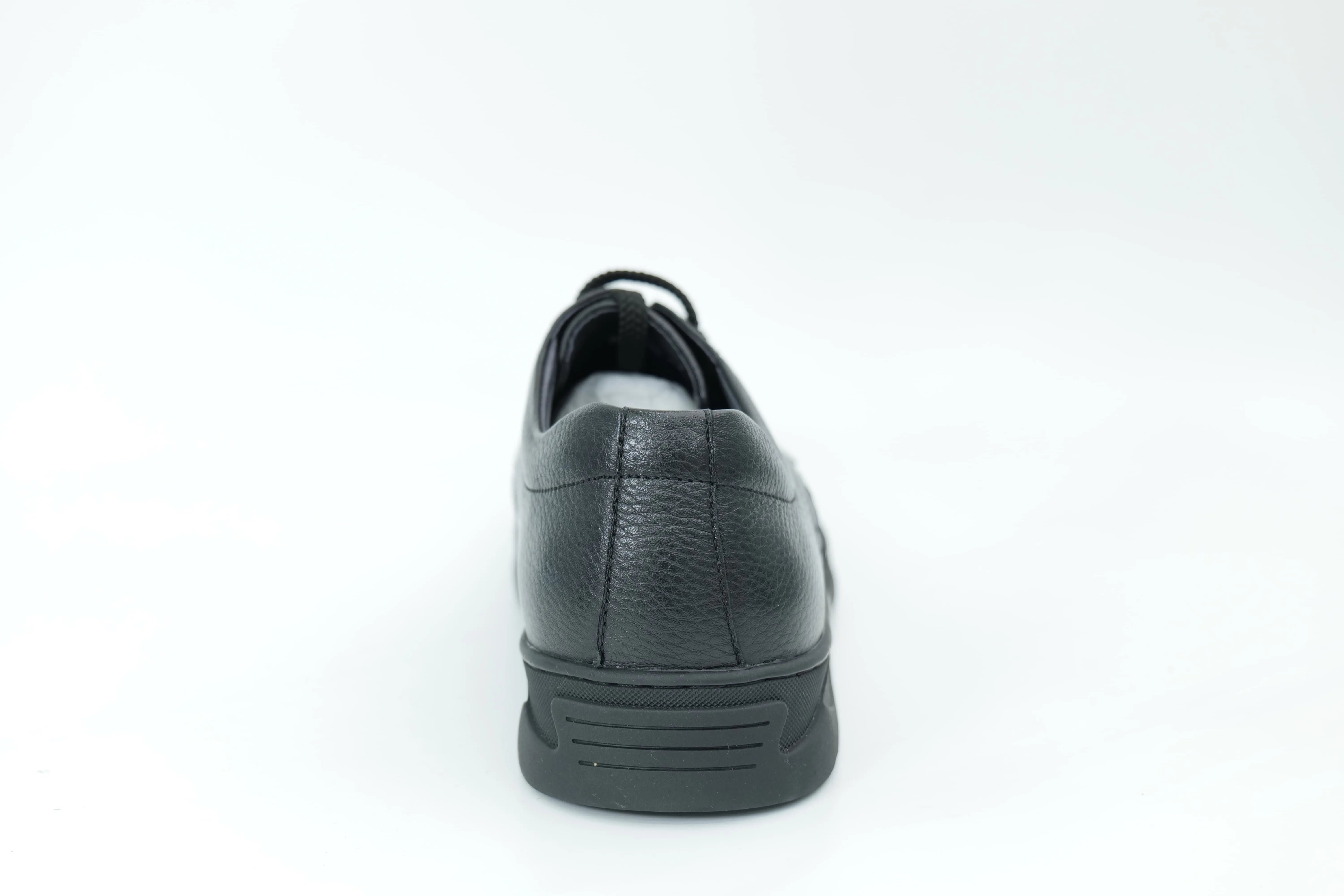 Casual shoes