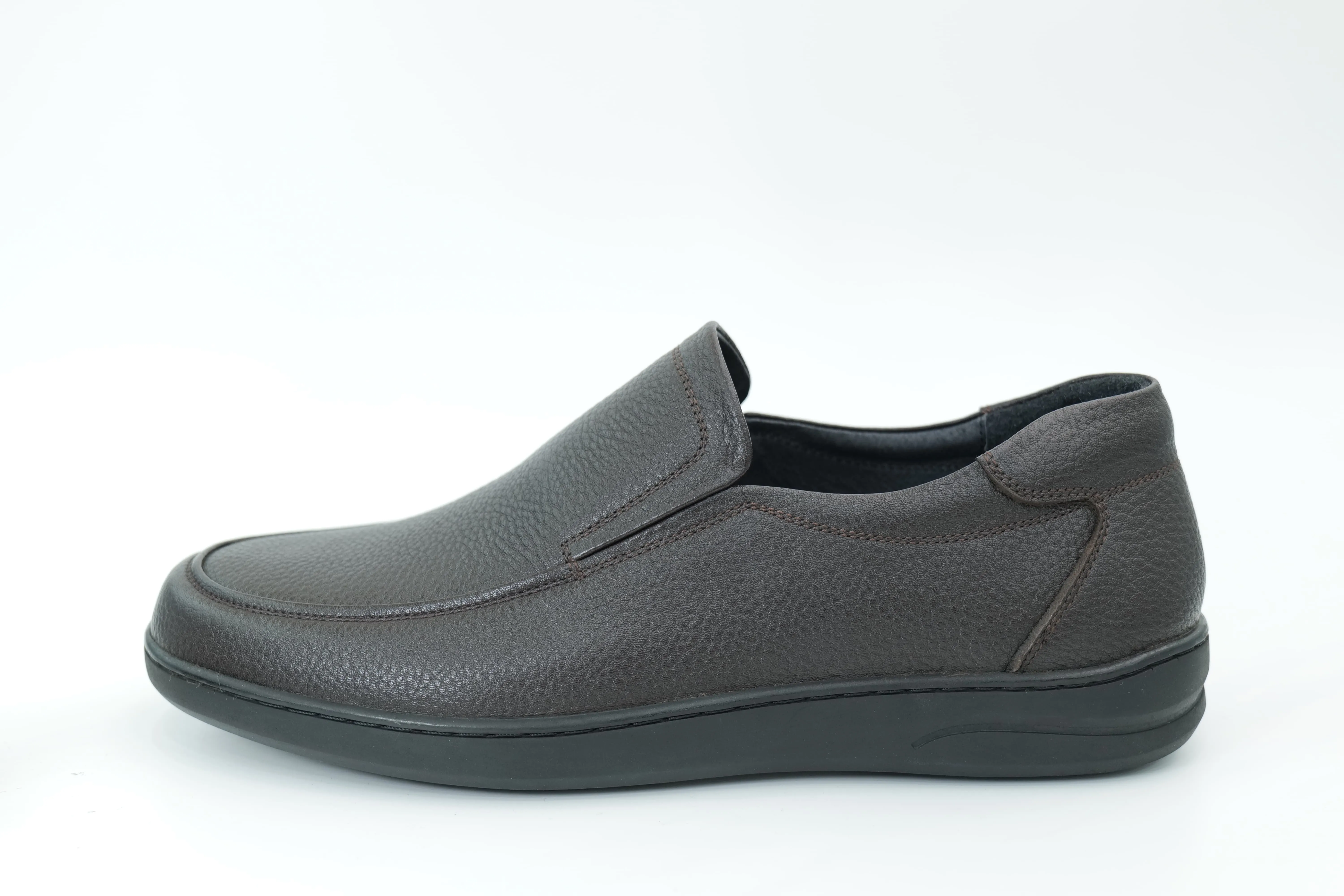 Casual shoes