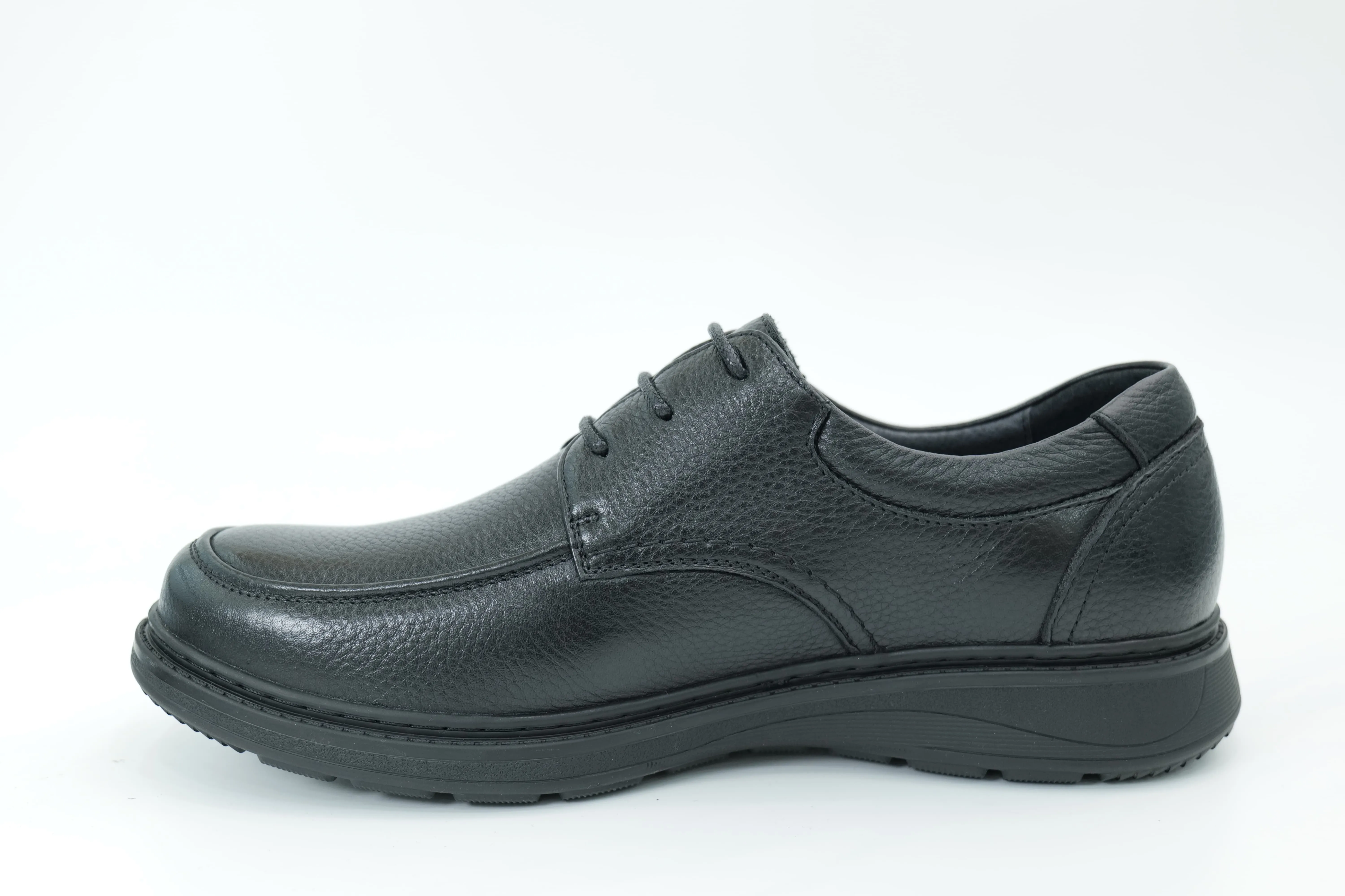Casual shoes
