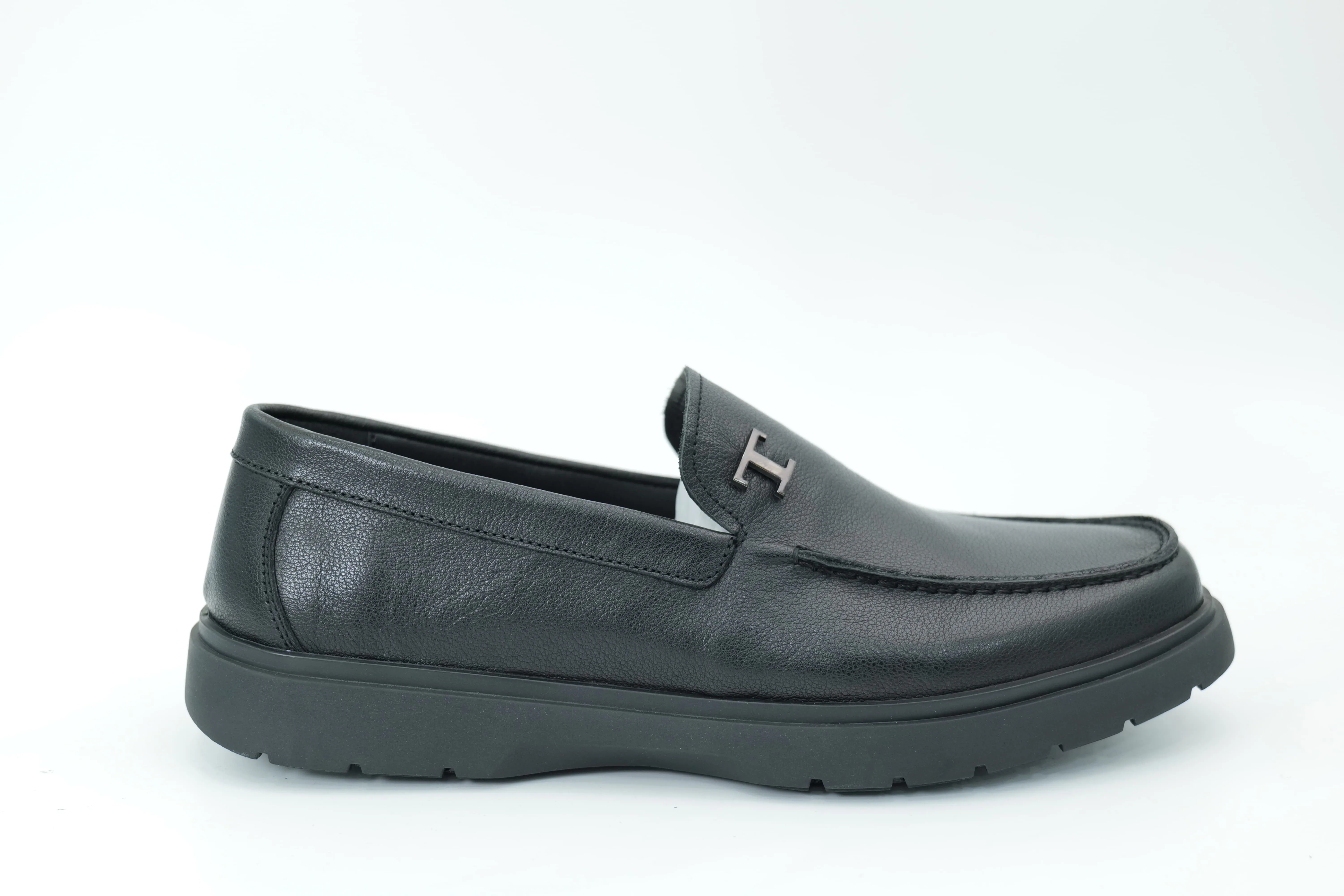 Casual shoes