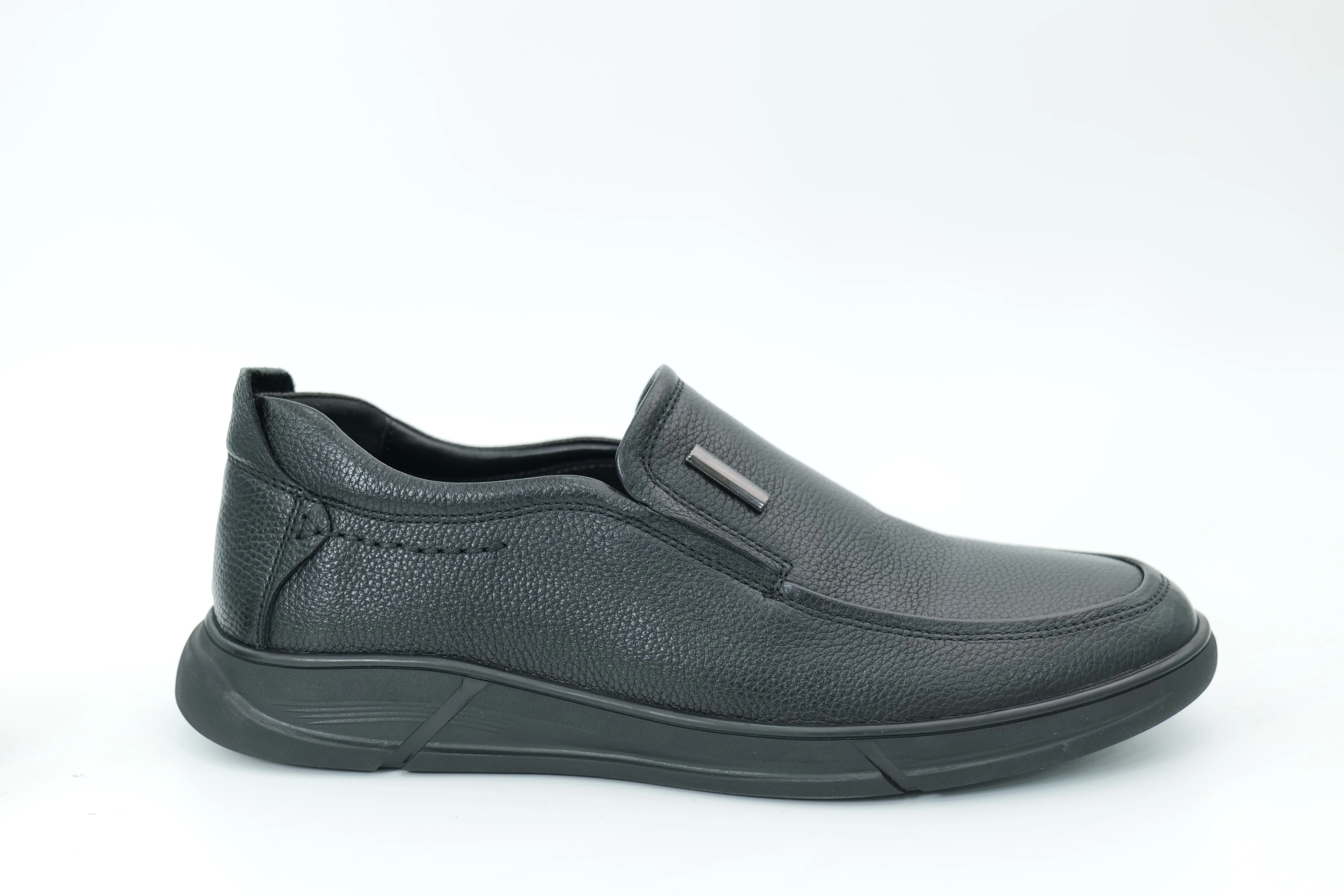 Casual shoes