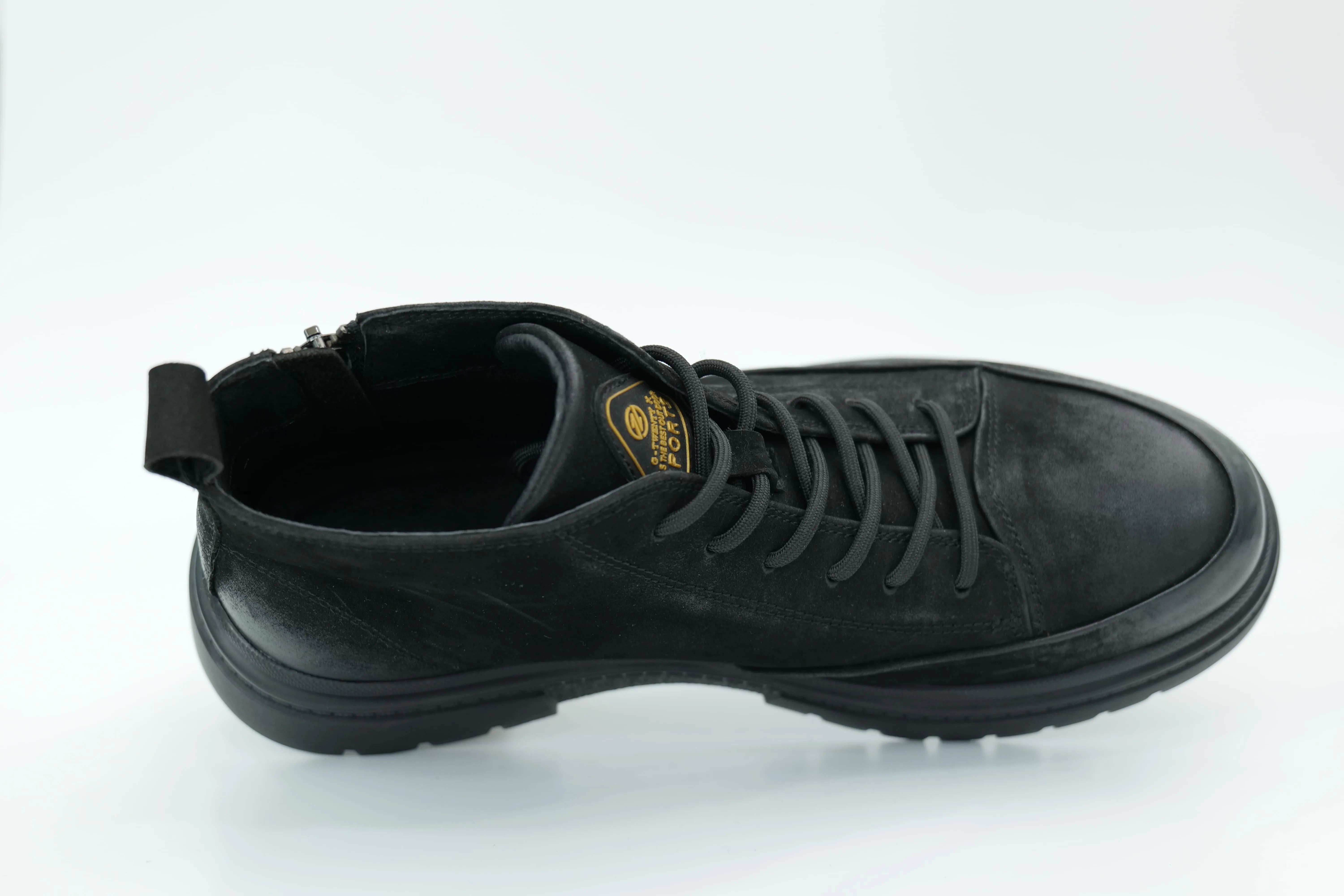 Casual shoes