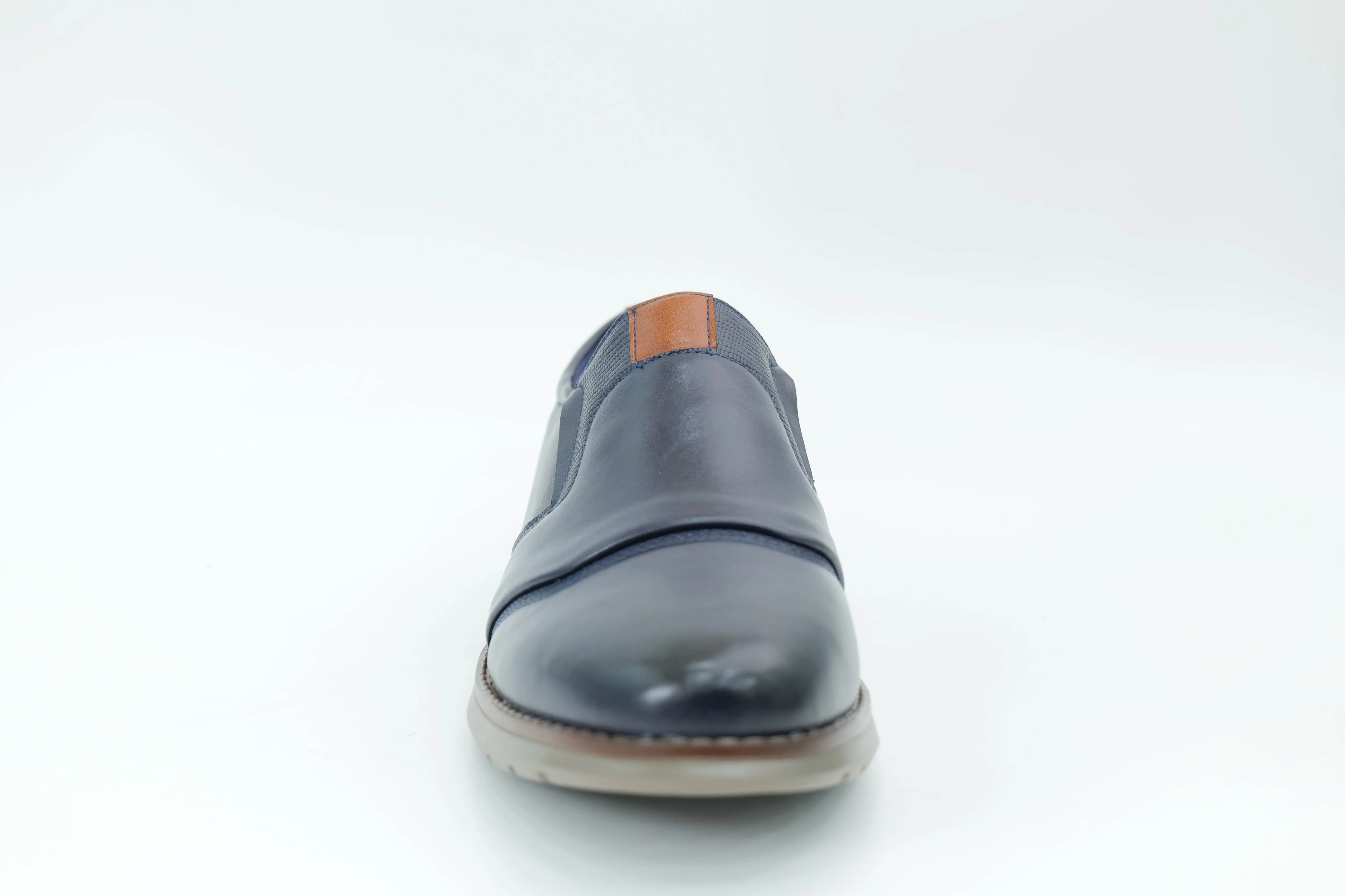 Casual shoes