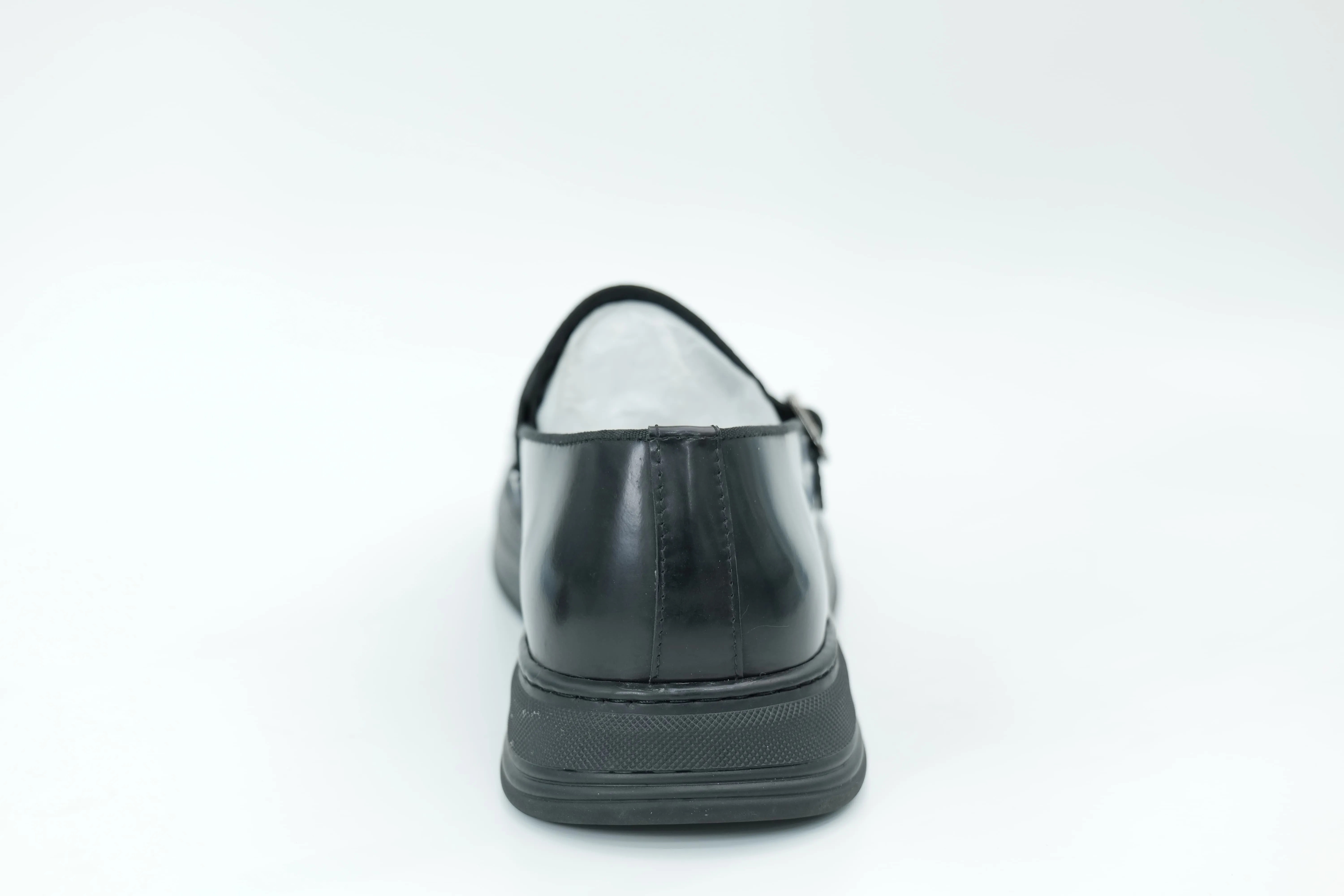Casual shoes