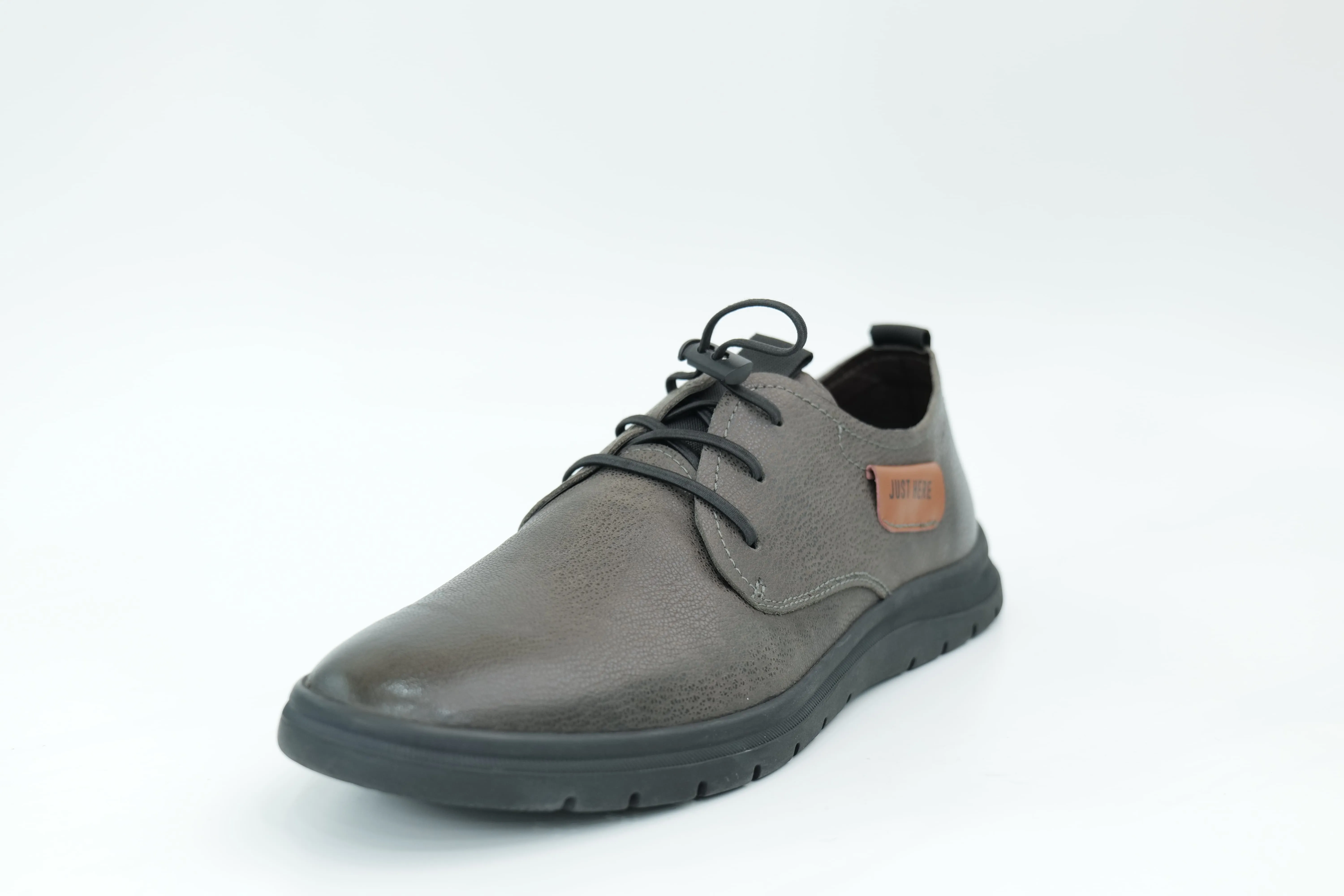 Casual shoes