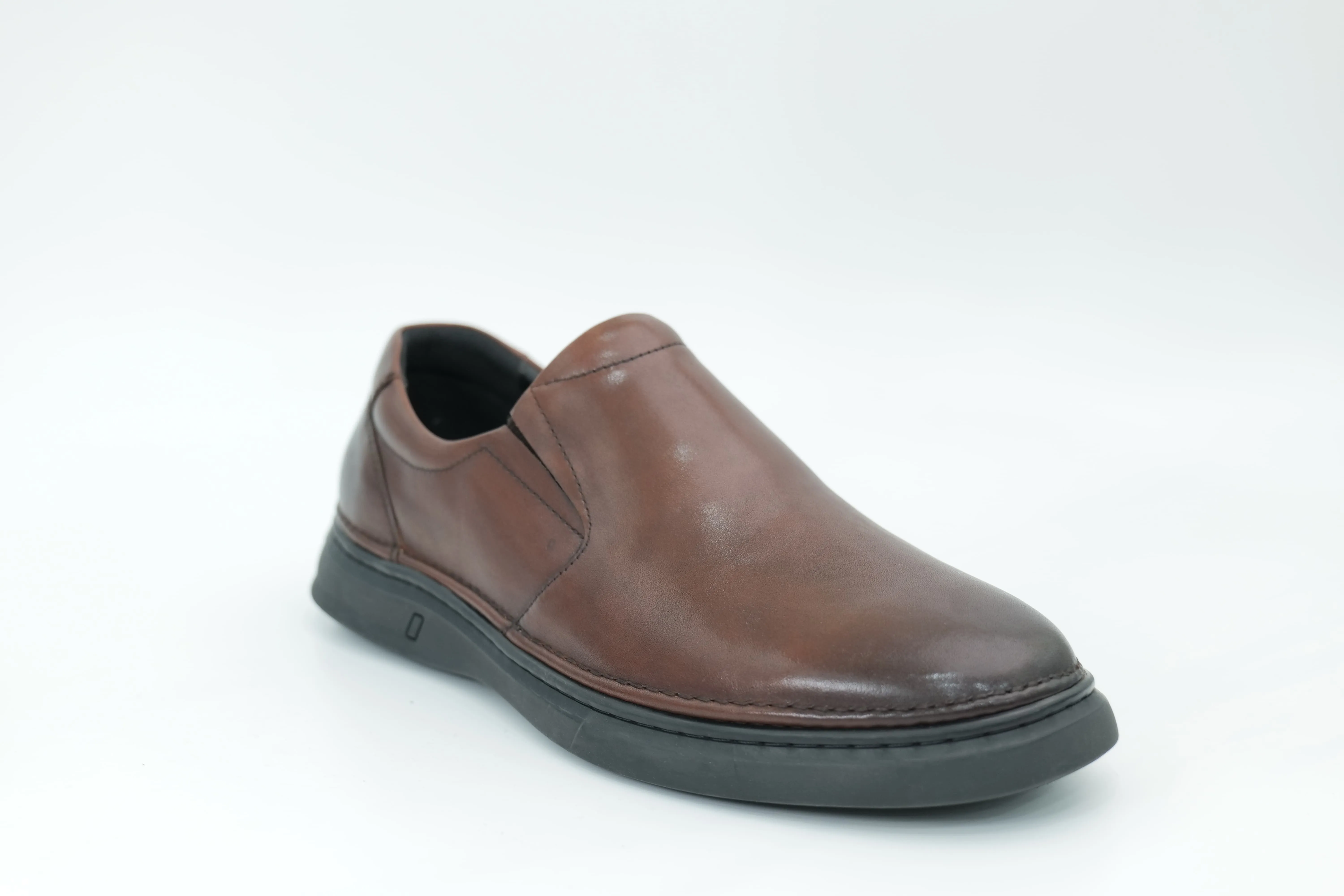 Casual shoes