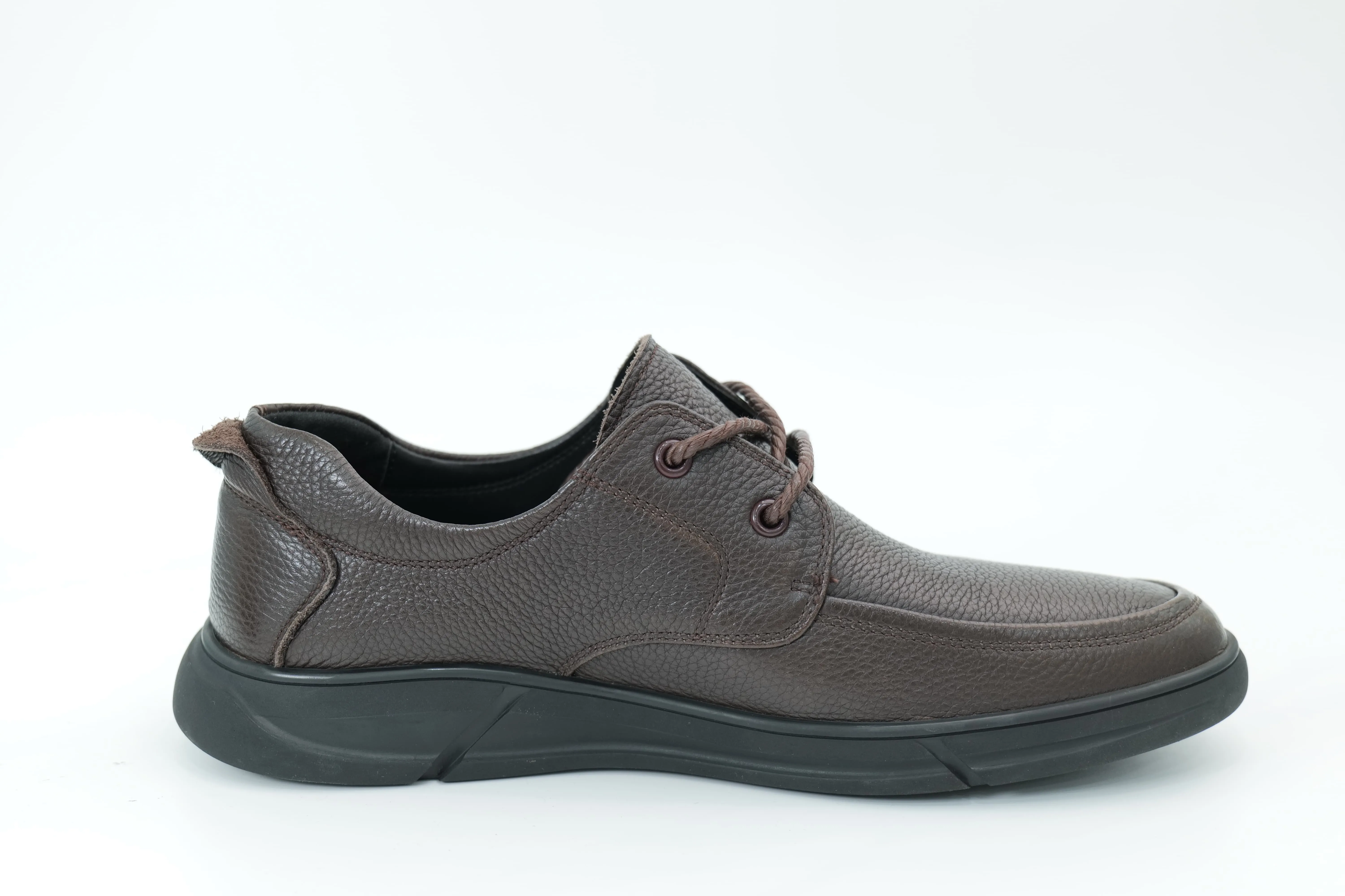 Casual shoes