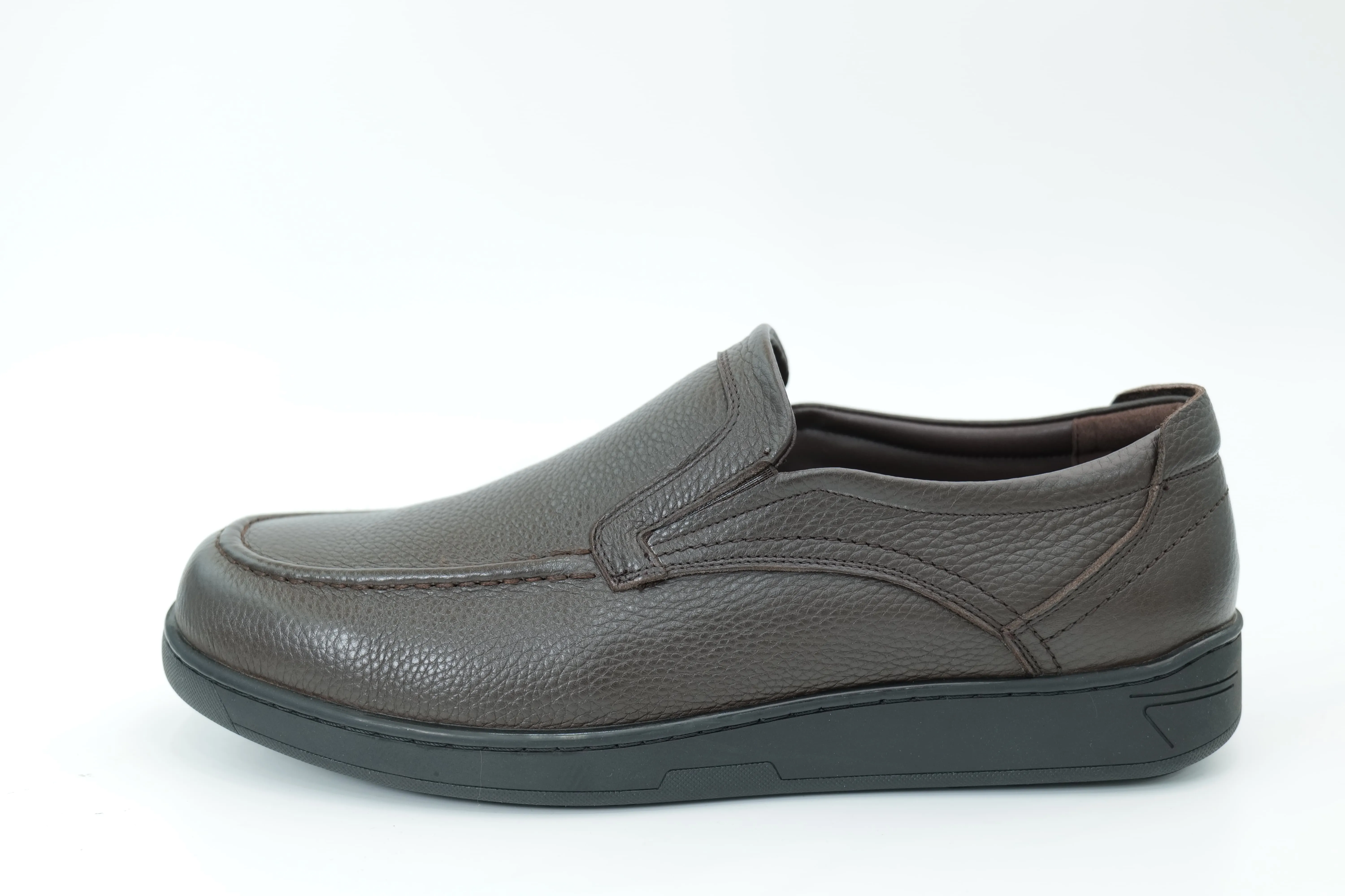 Casual shoes