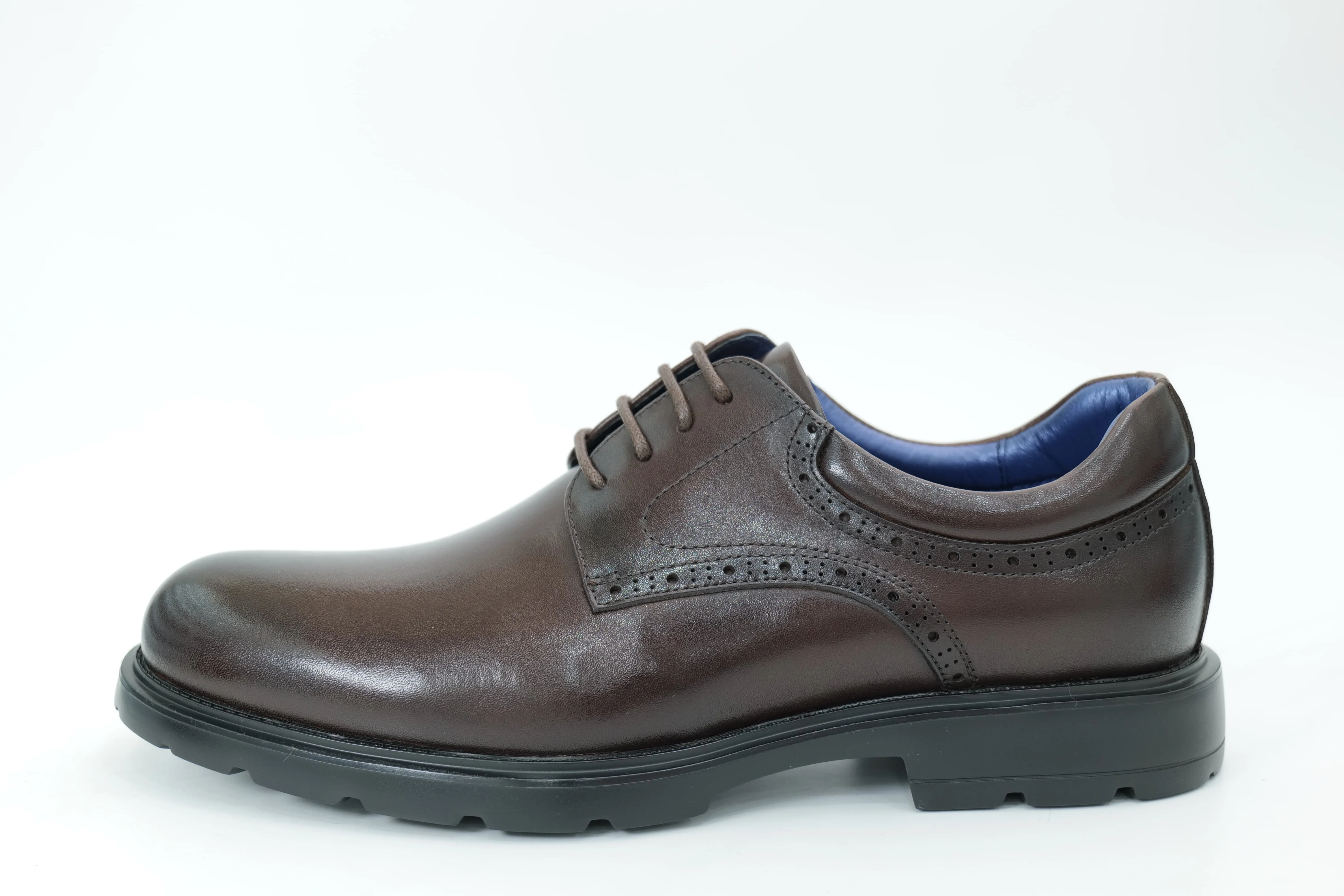 Casual shoes