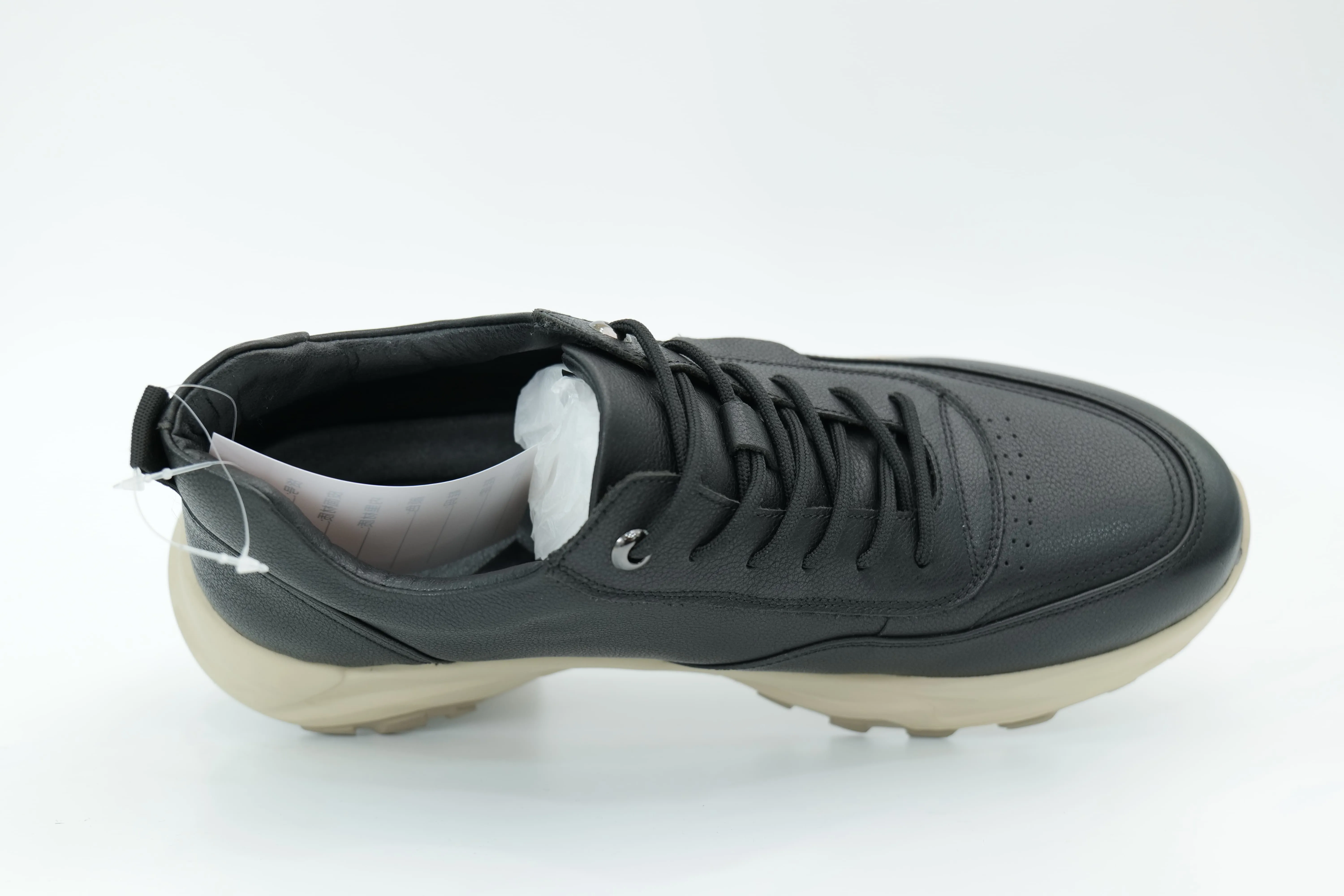 Casual shoes