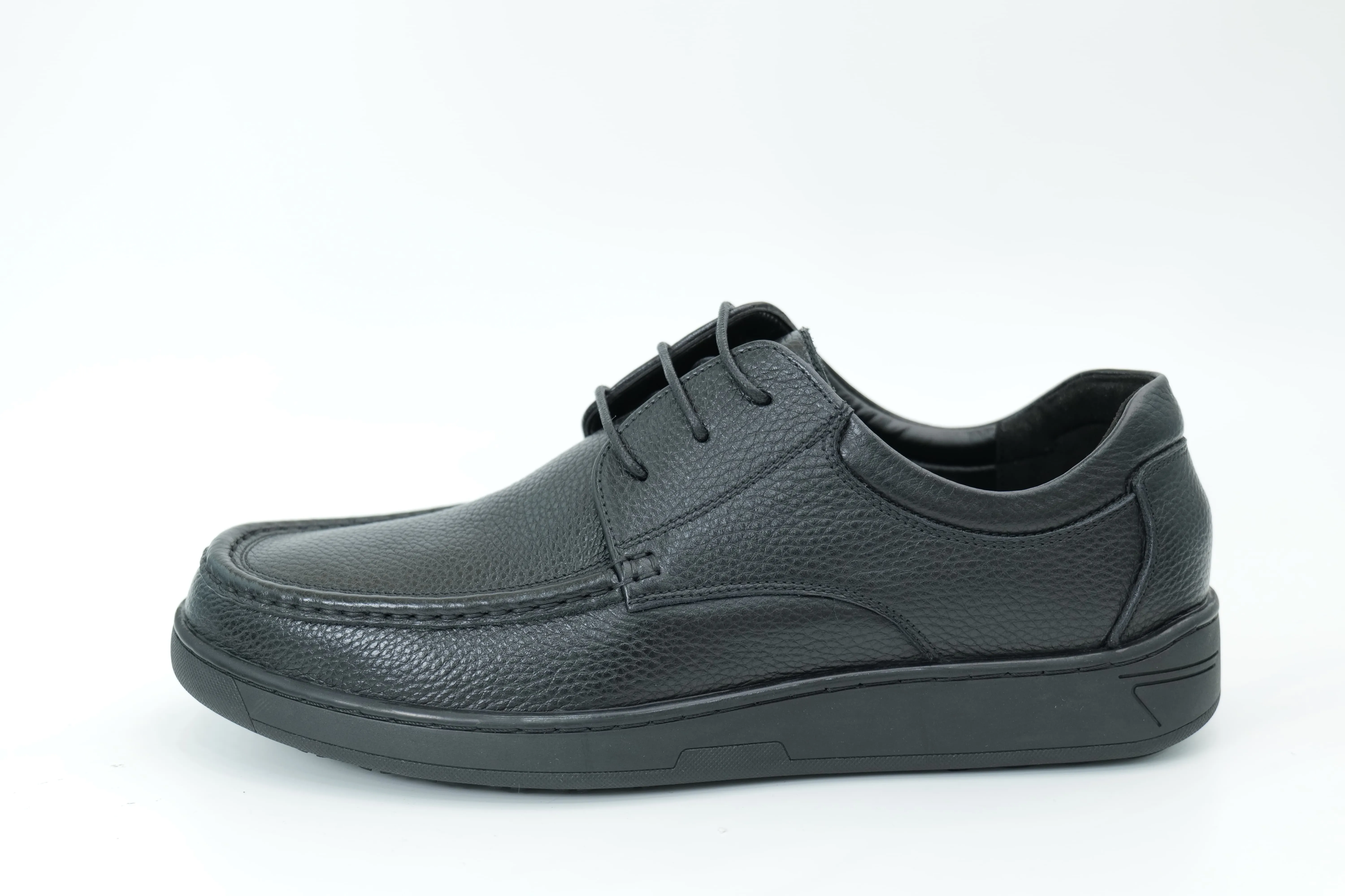 Casual shoes