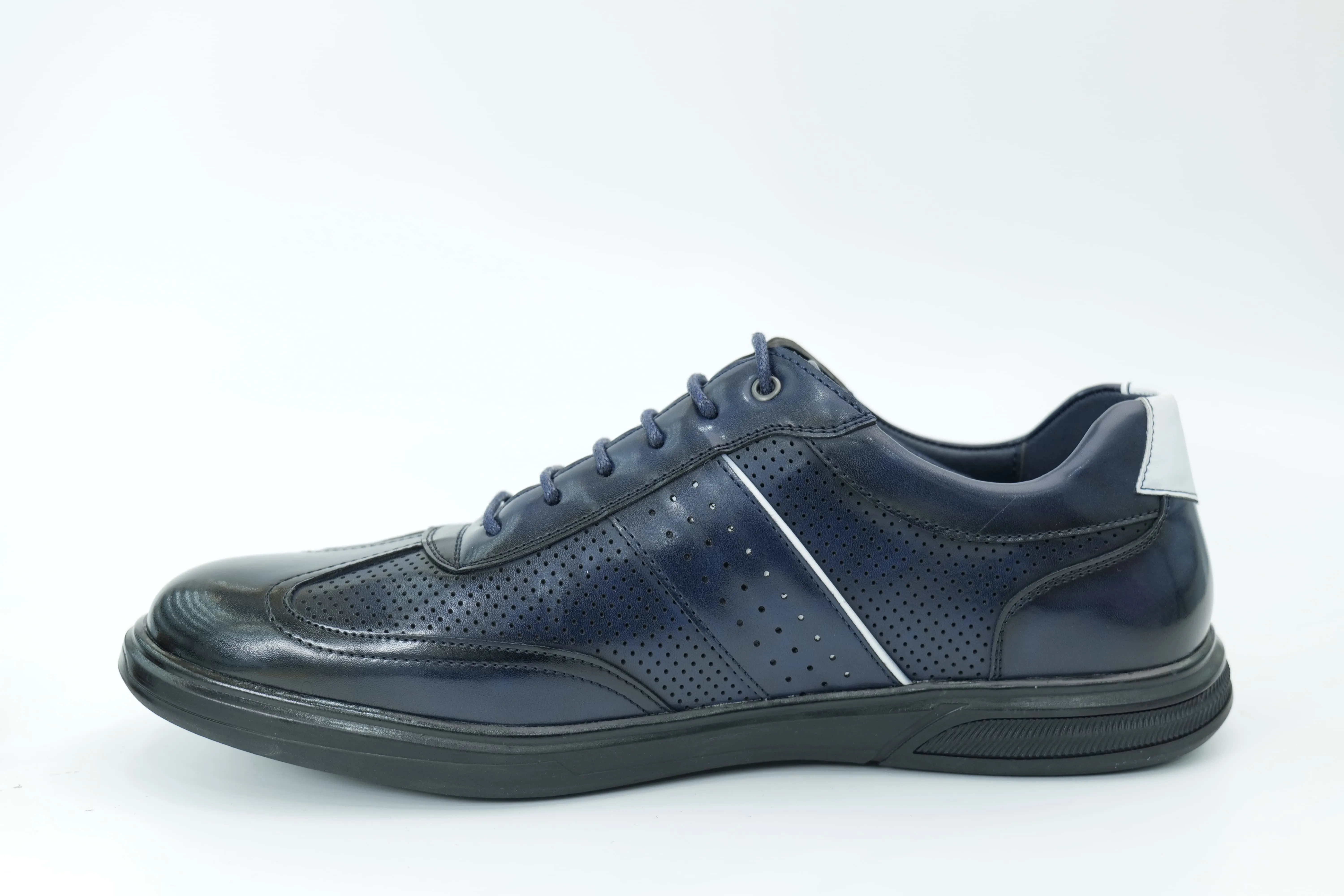 Casual shoes