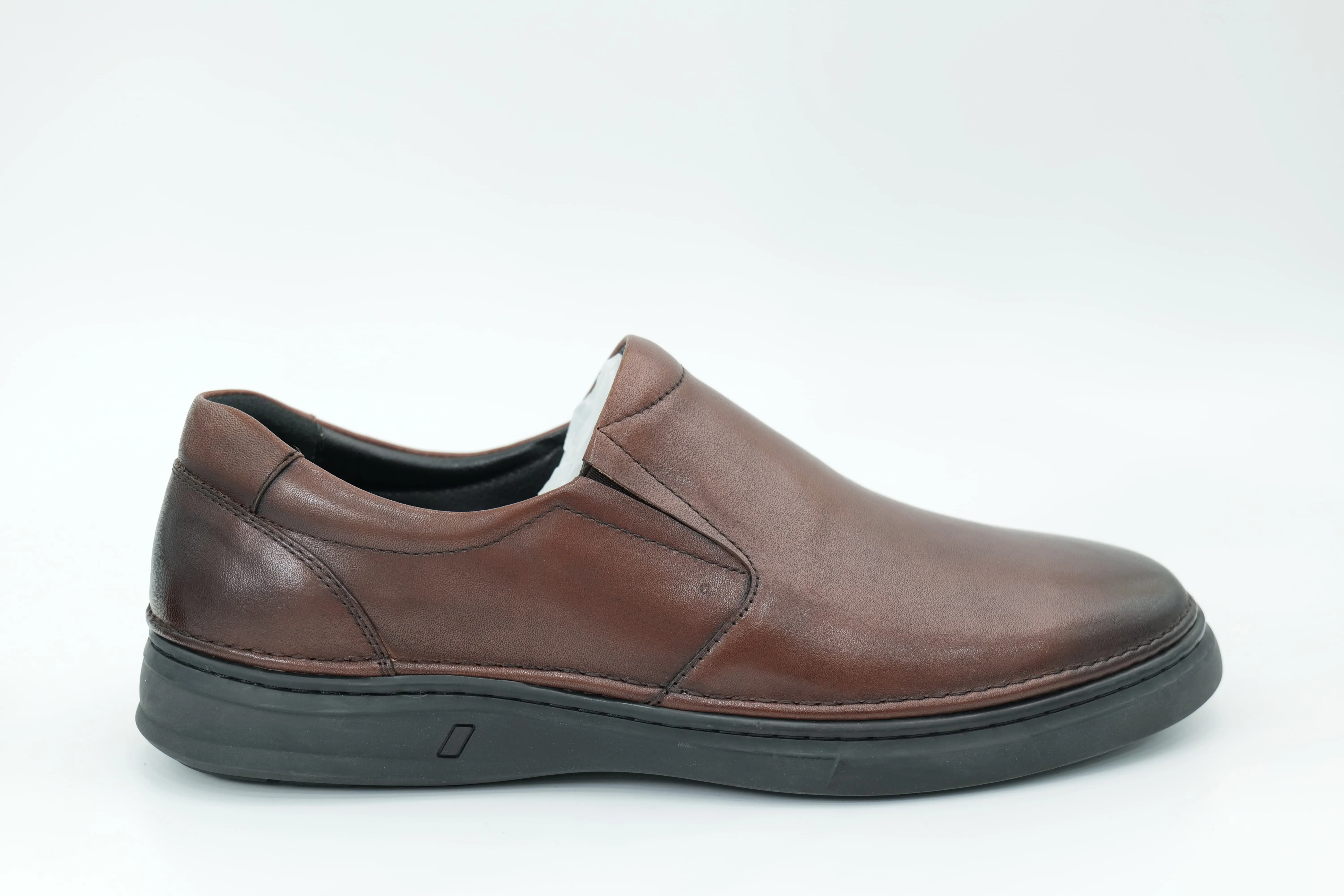Casual shoes