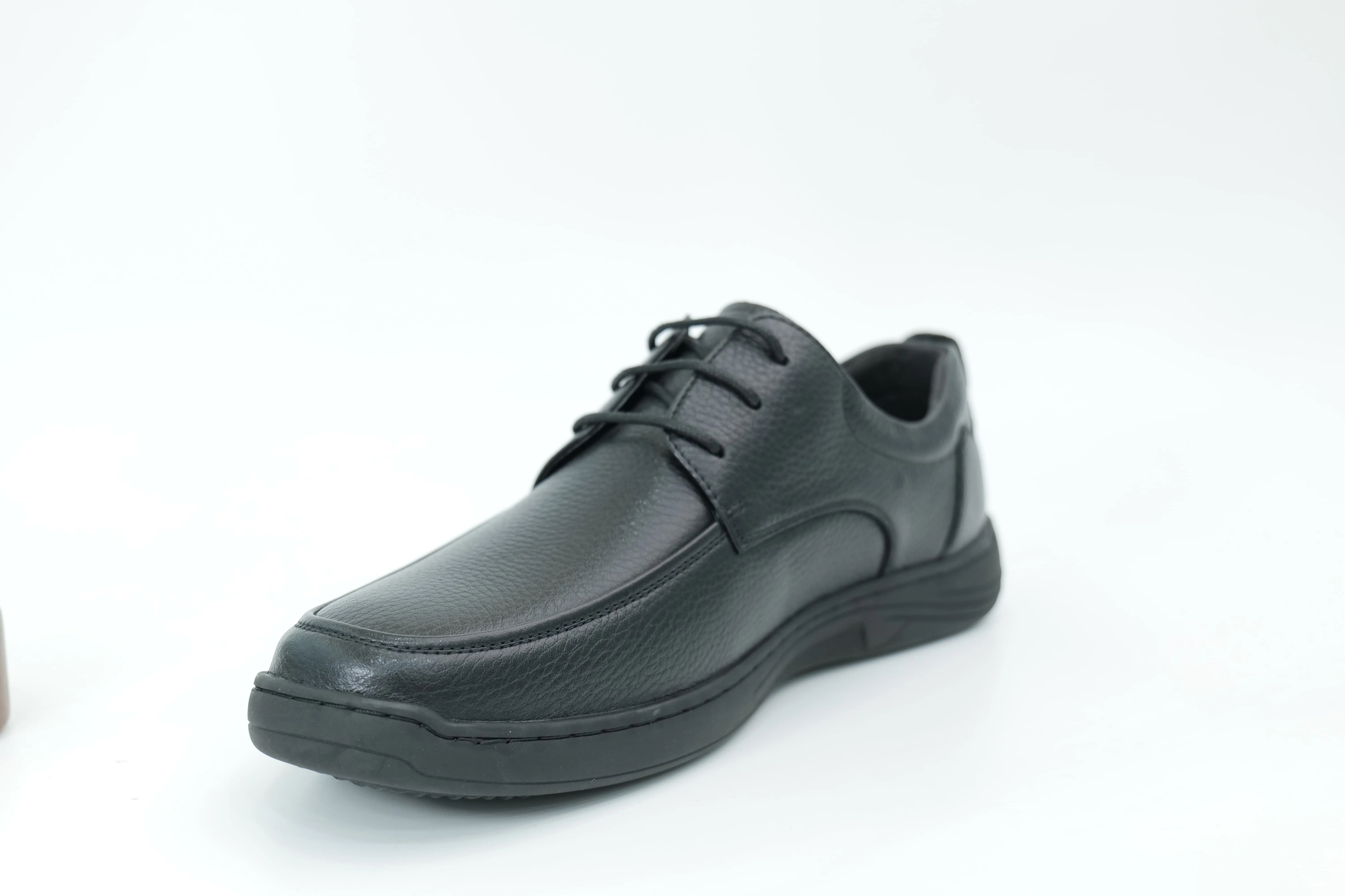 Casual shoes