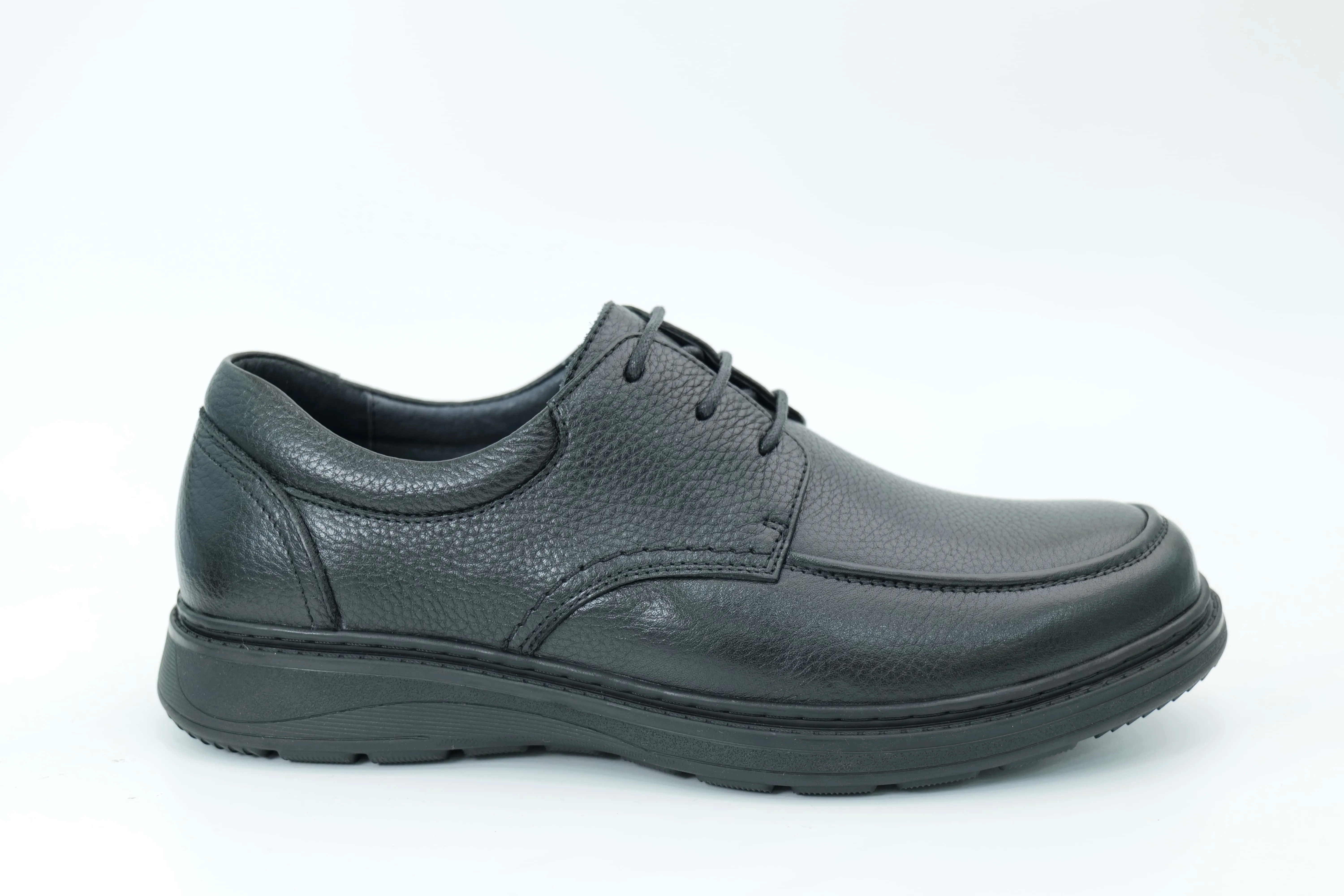 Casual shoes
