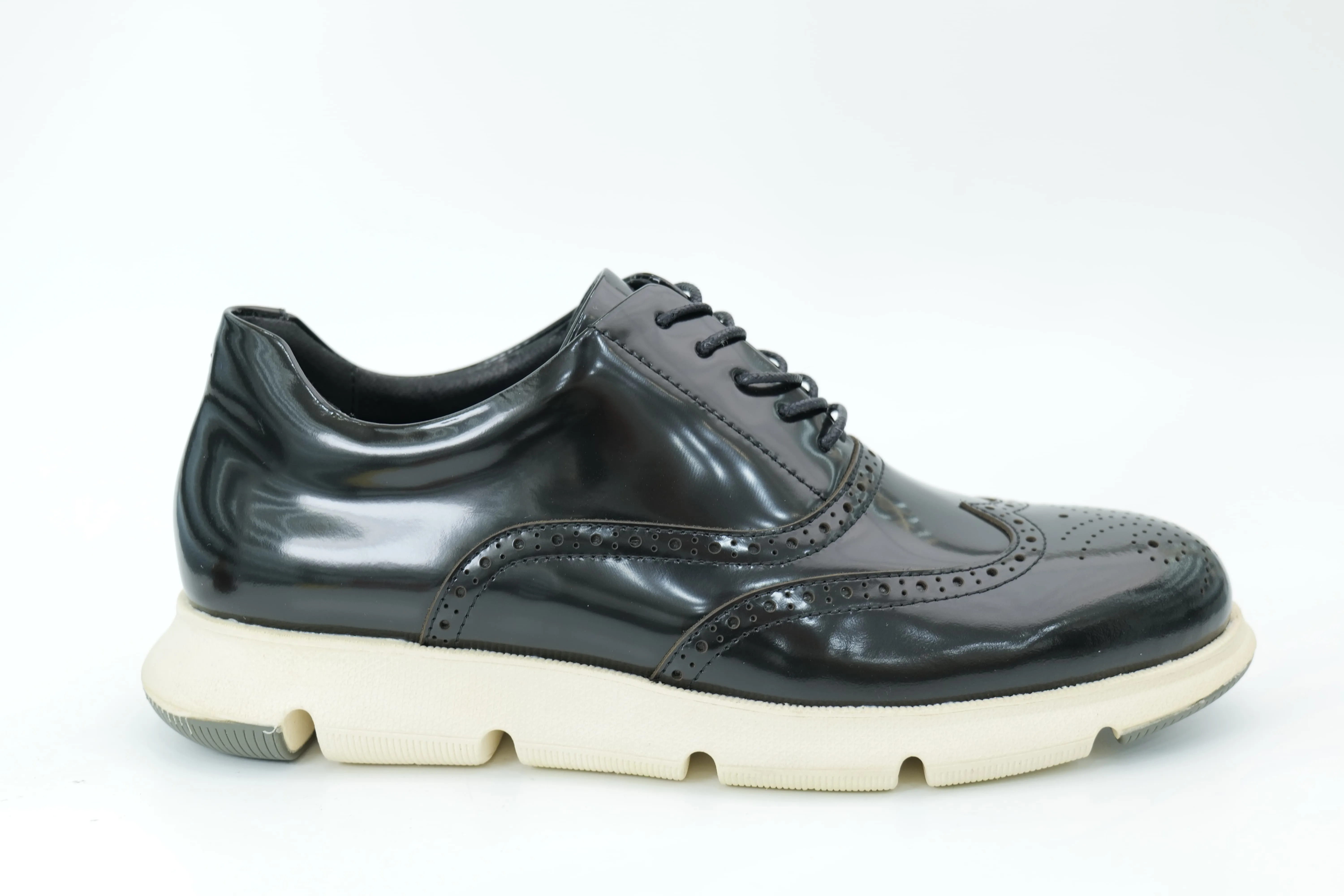 Casual shoes