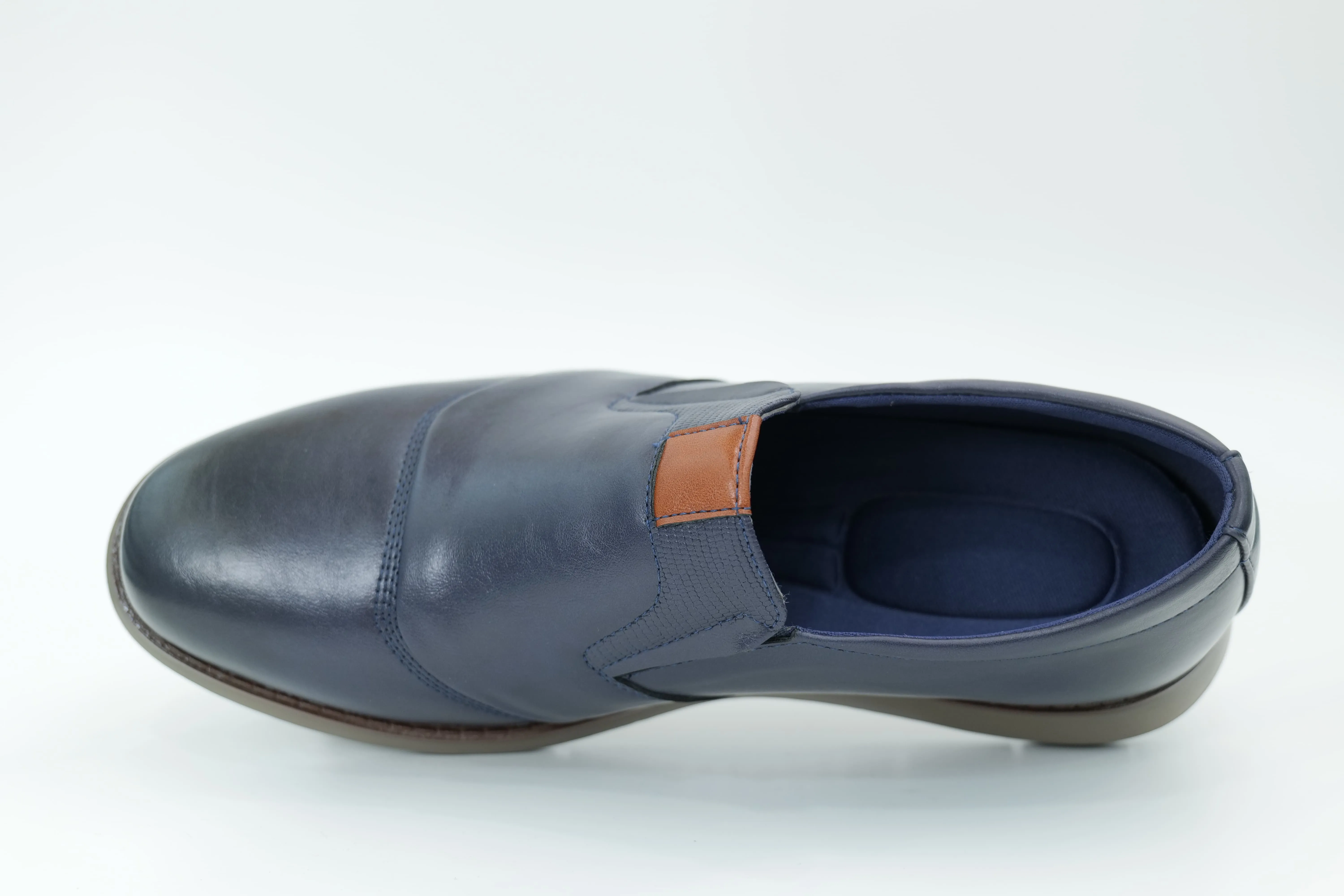 Casual shoes