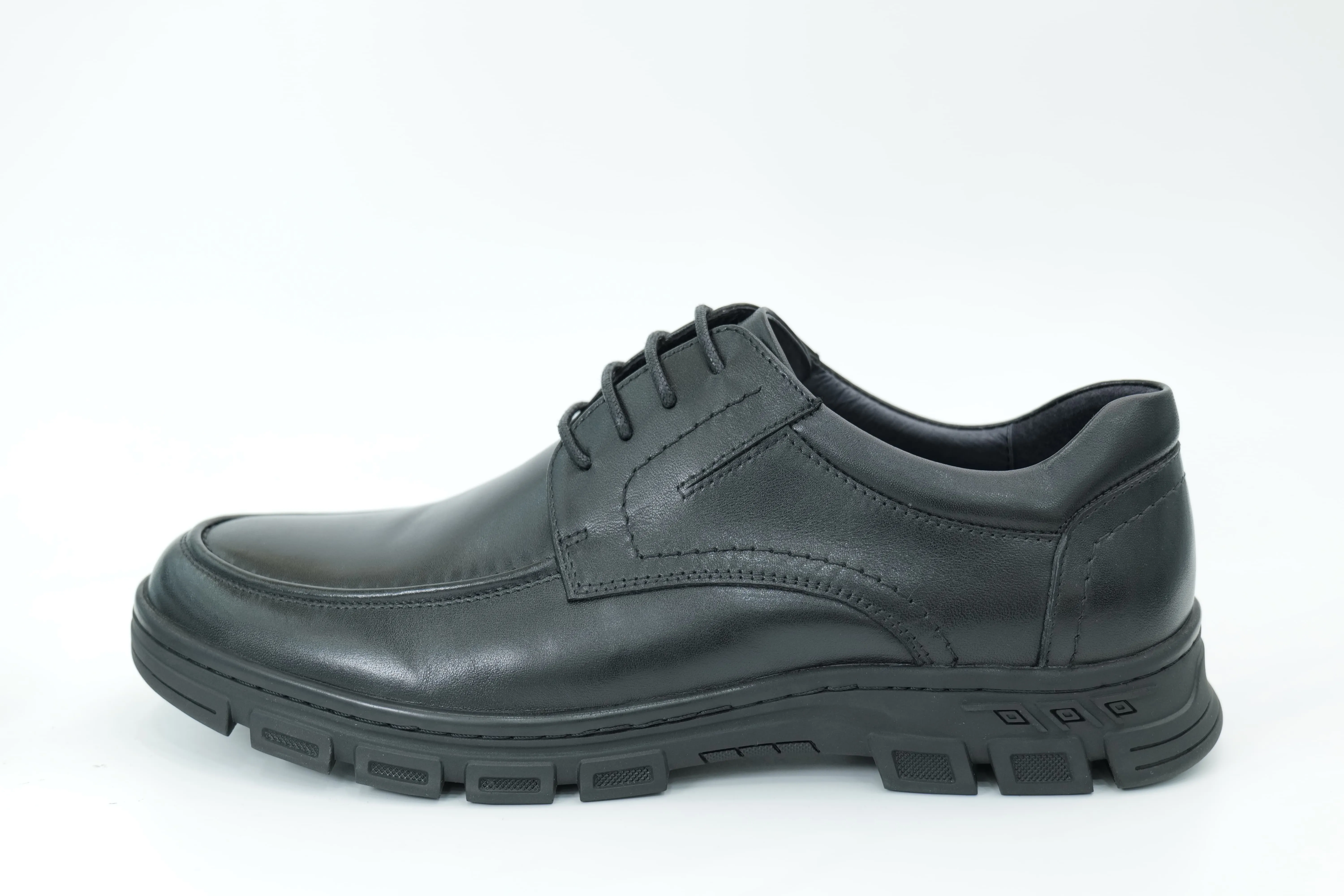 Casual shoes