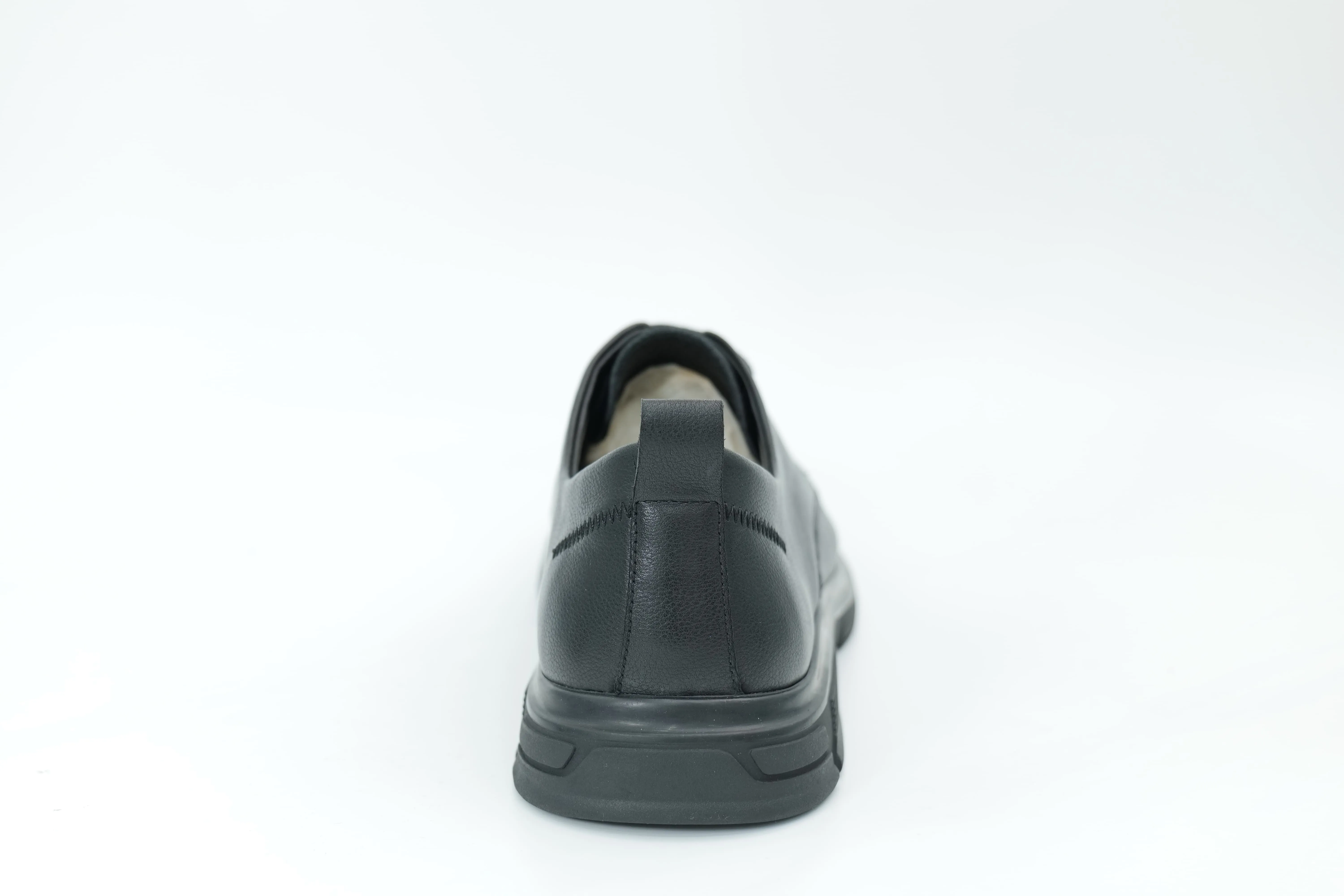 Casual shoes