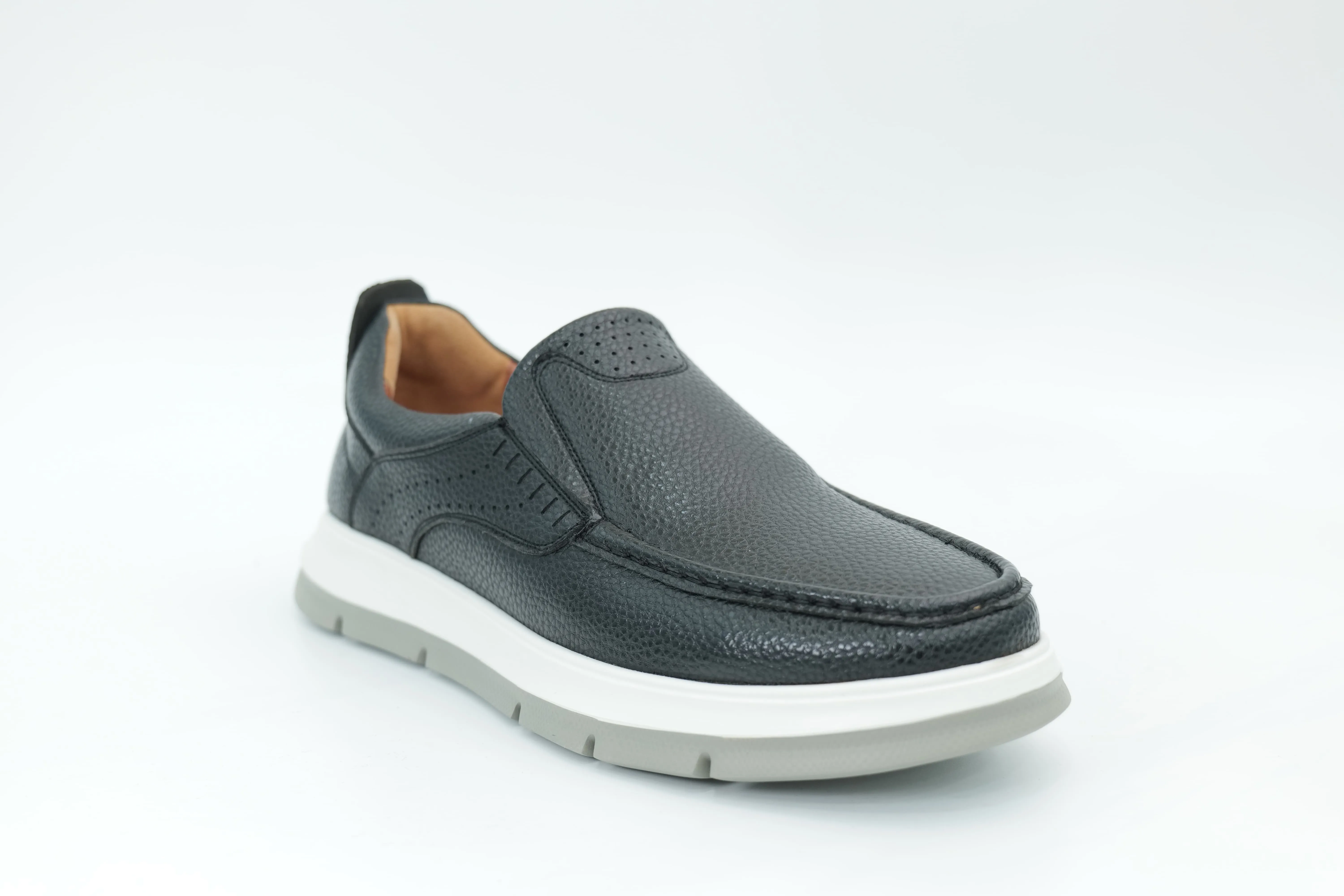 Casual shoes