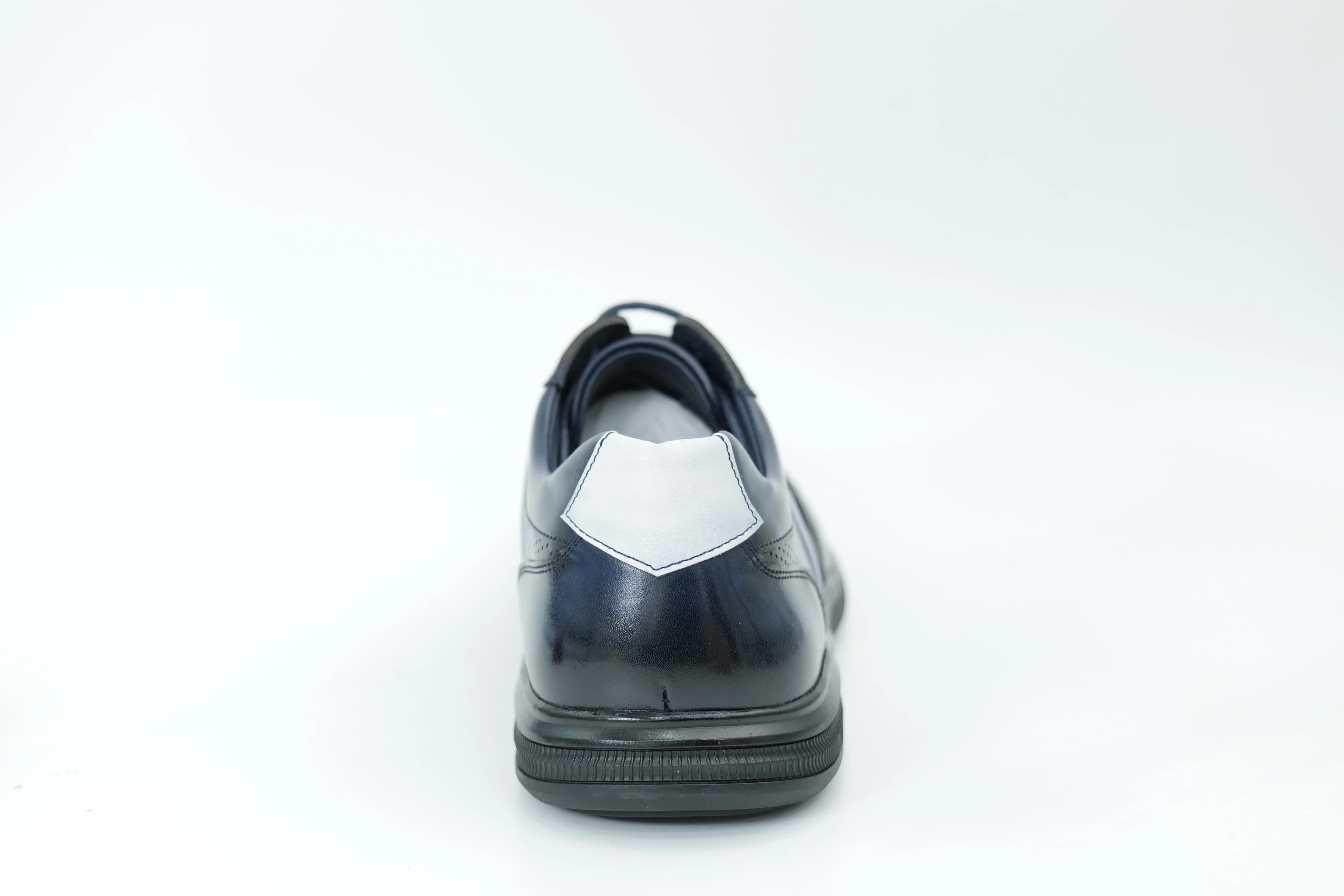 Casual shoes