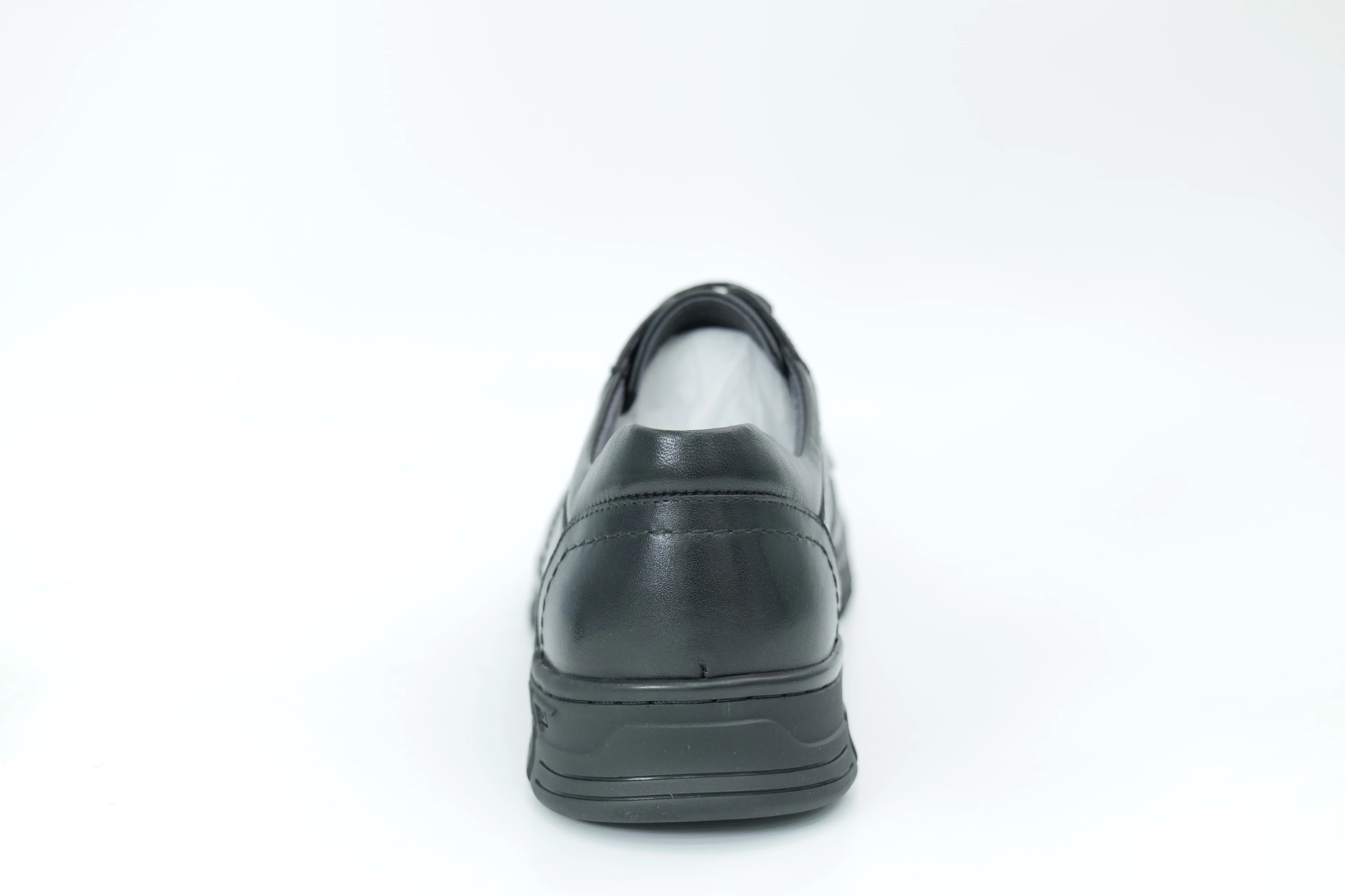 Casual shoes