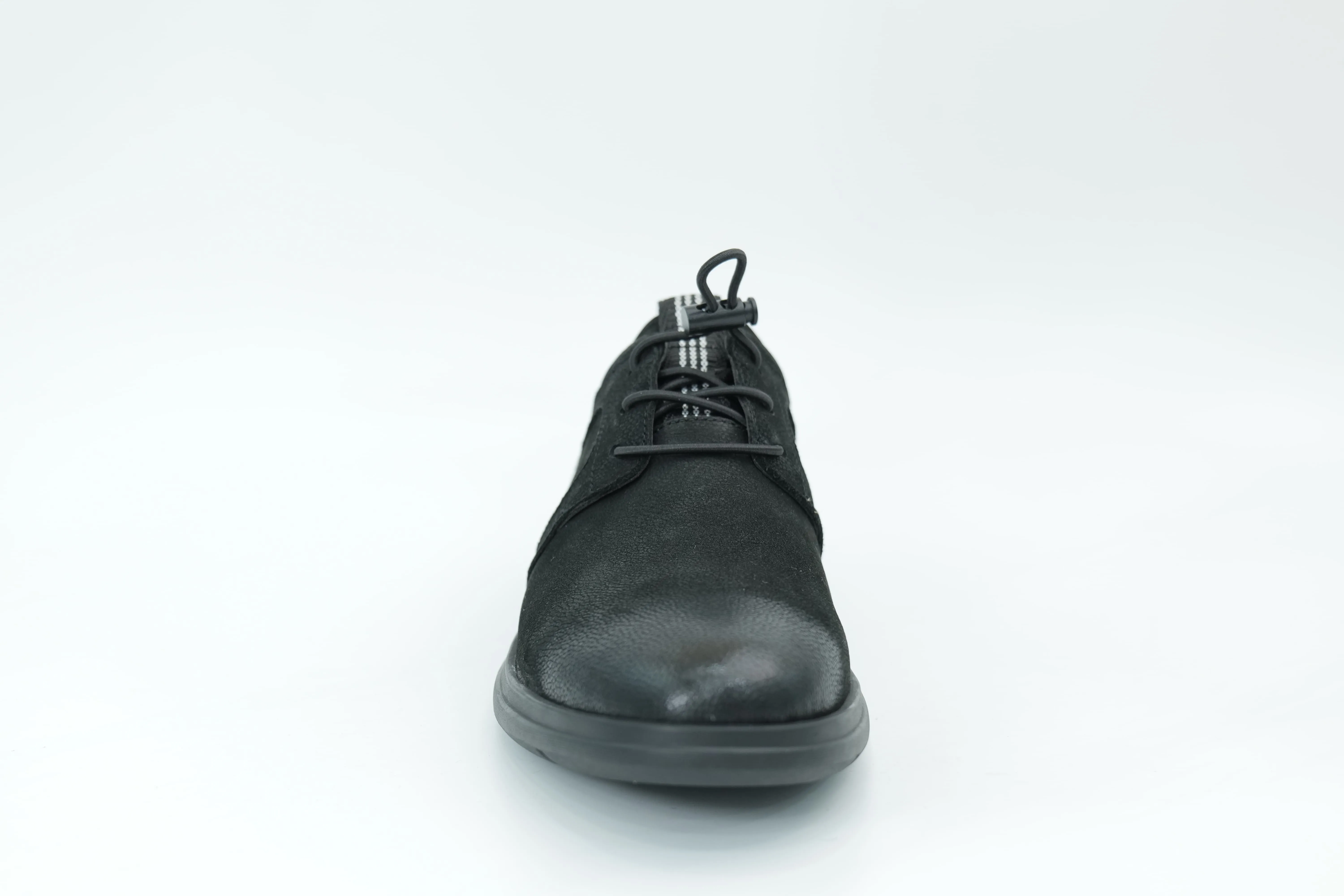 Casual shoes