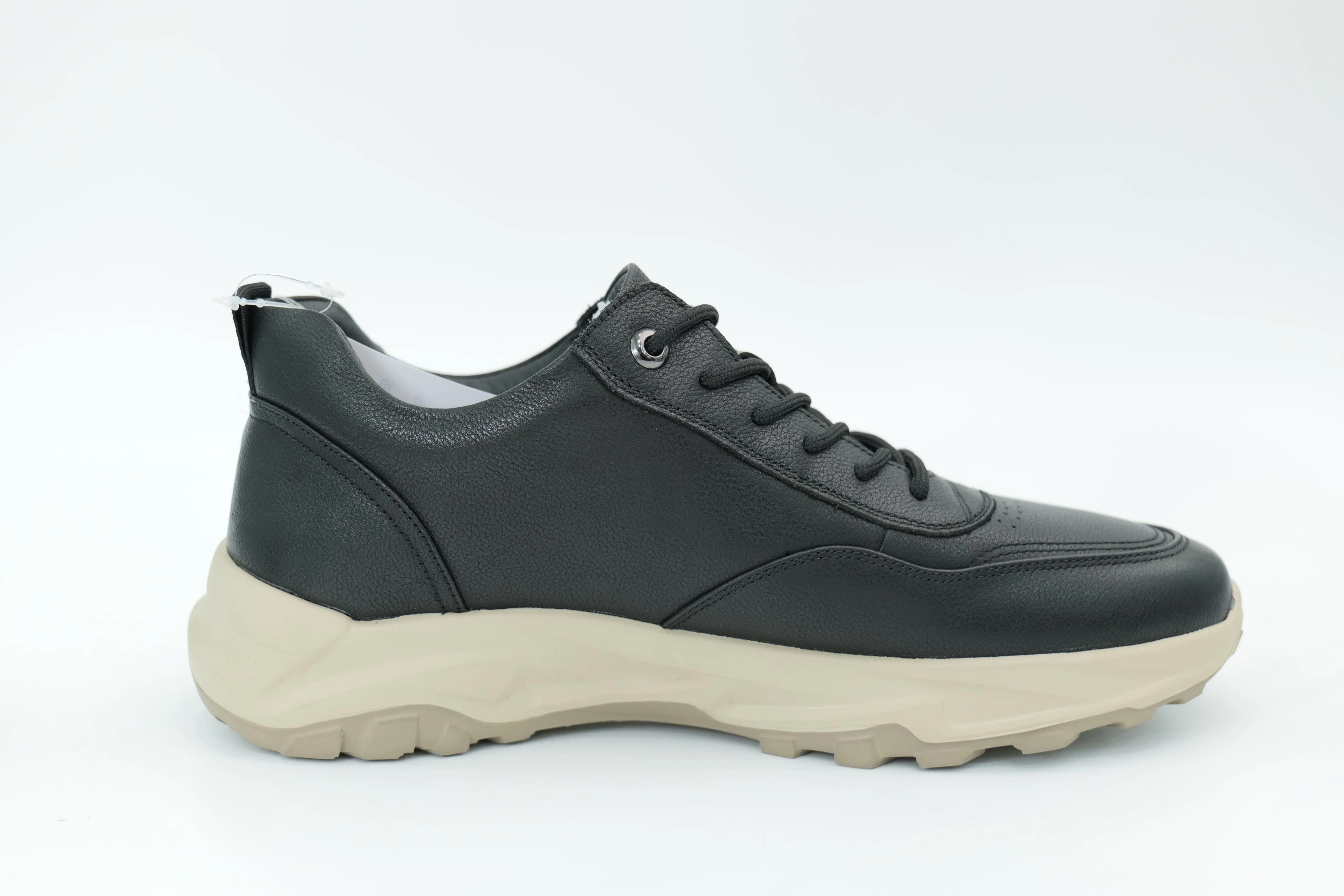 Casual shoes
