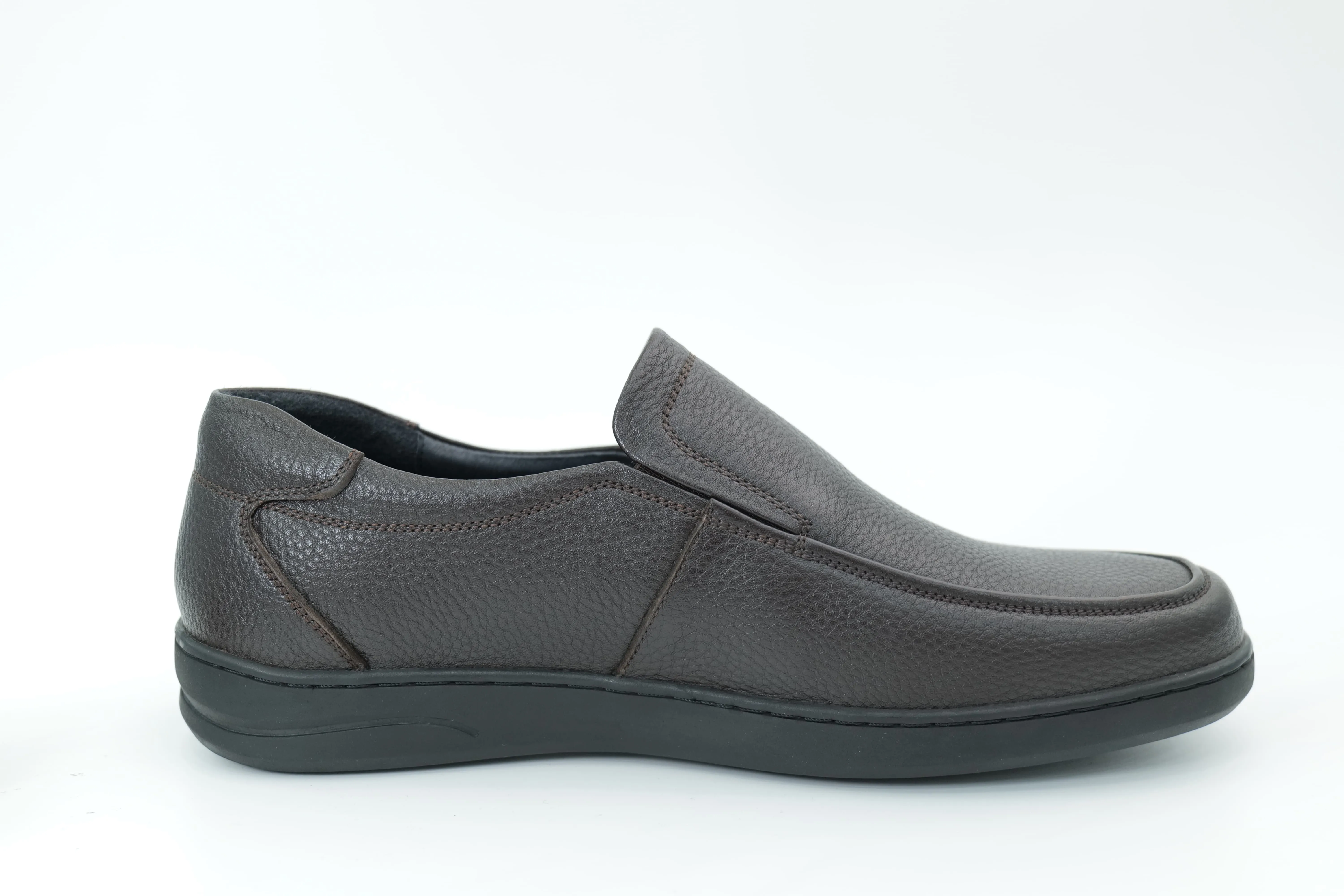 Casual shoes