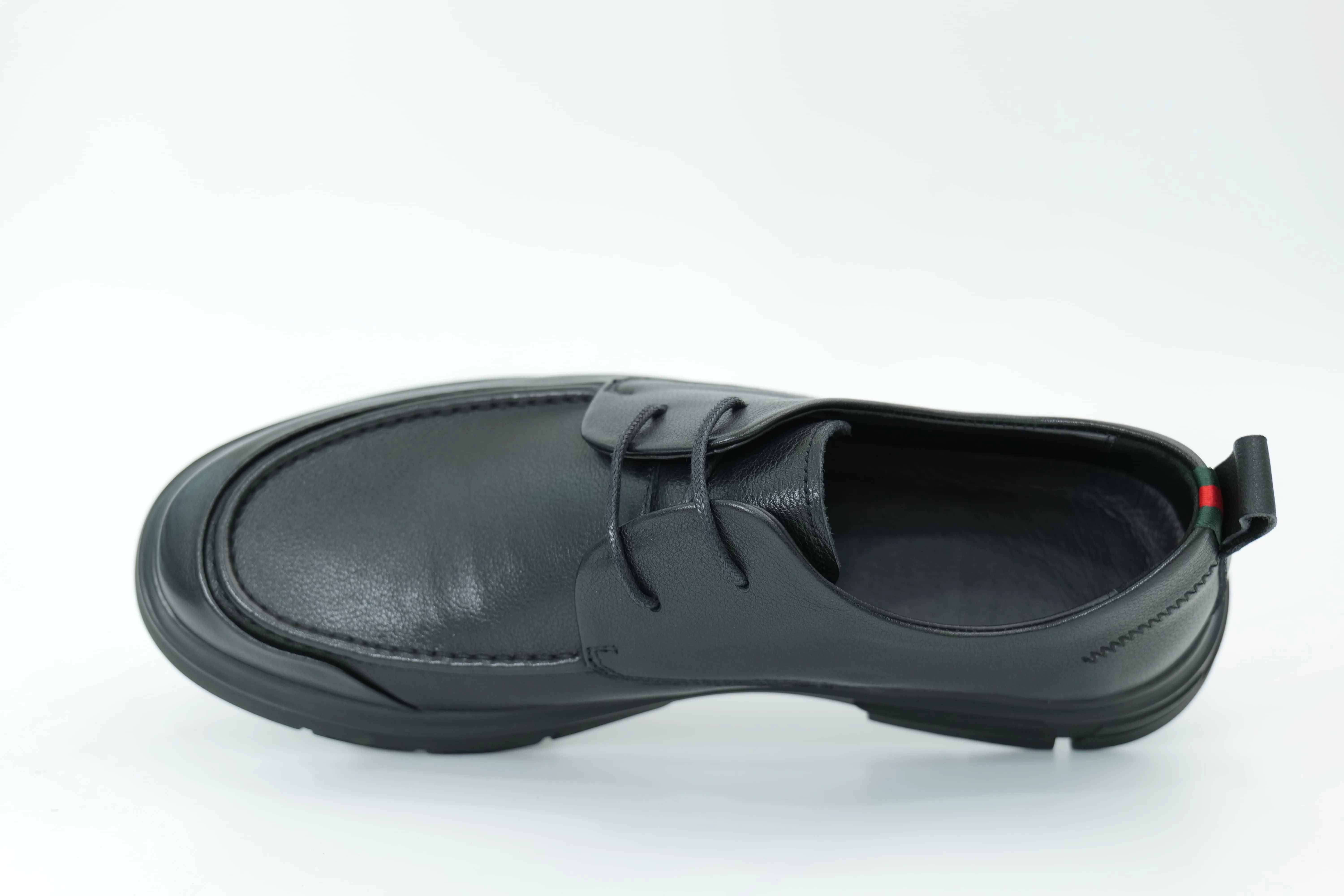 Casual shoes