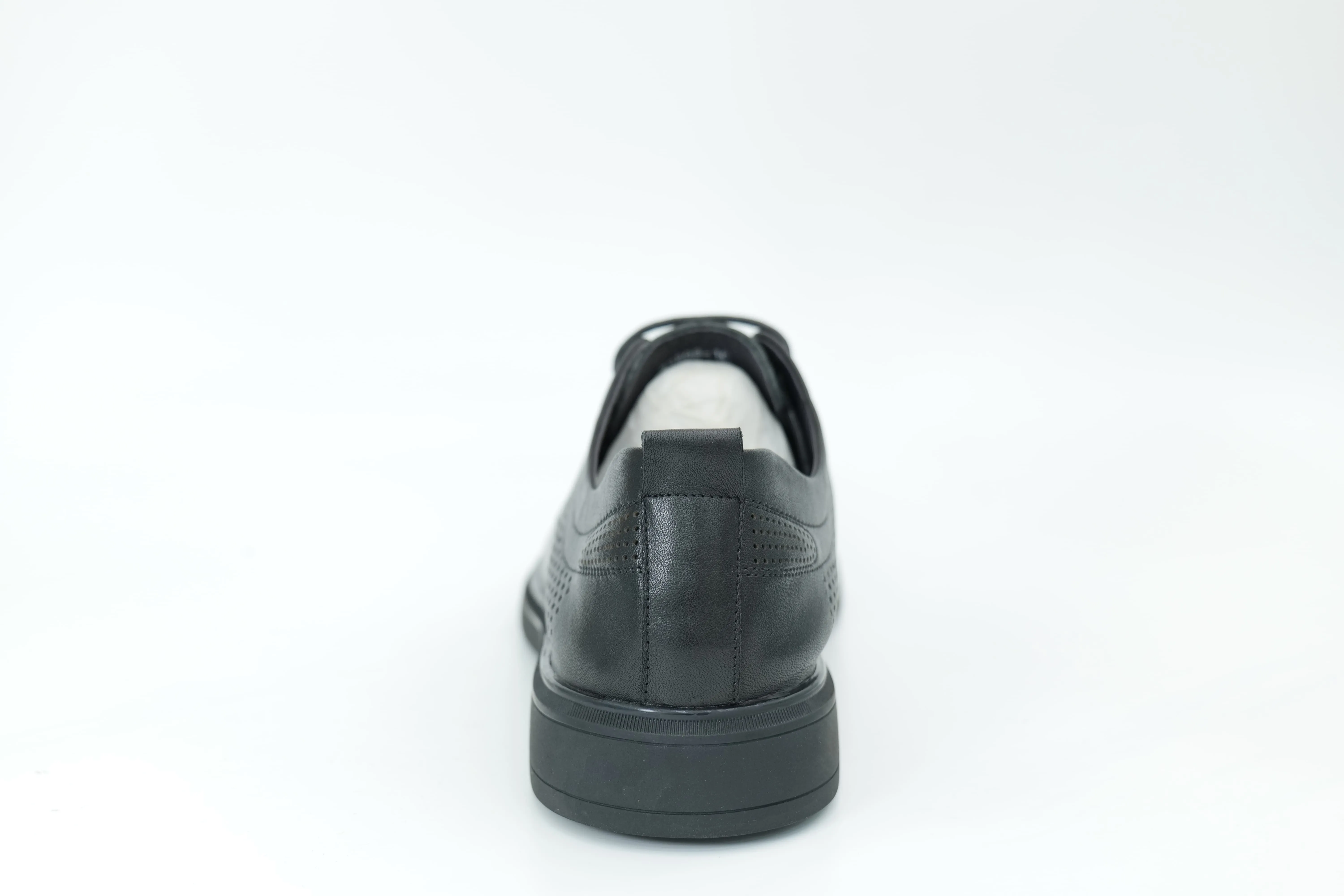 Casual shoes