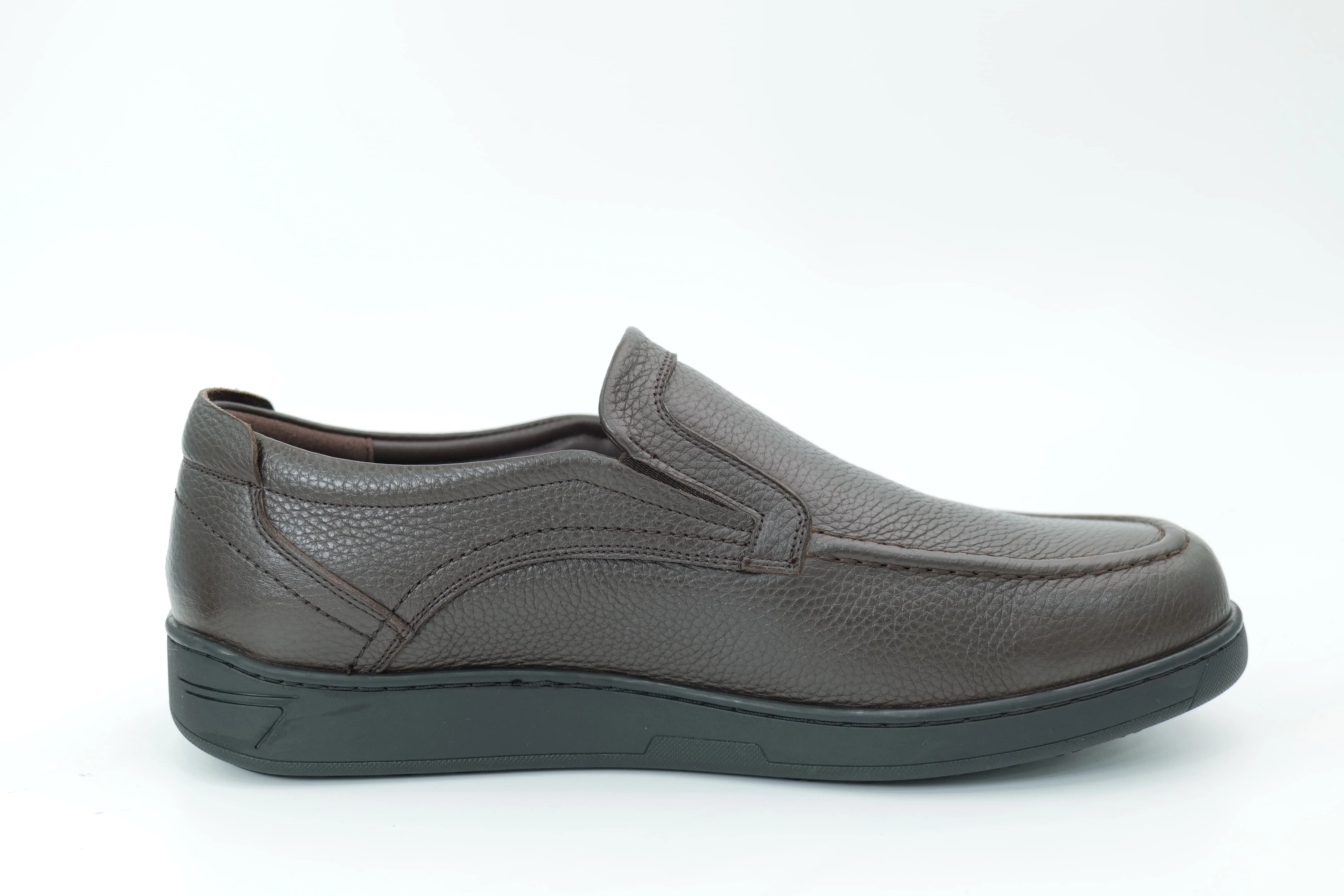 Casual shoes