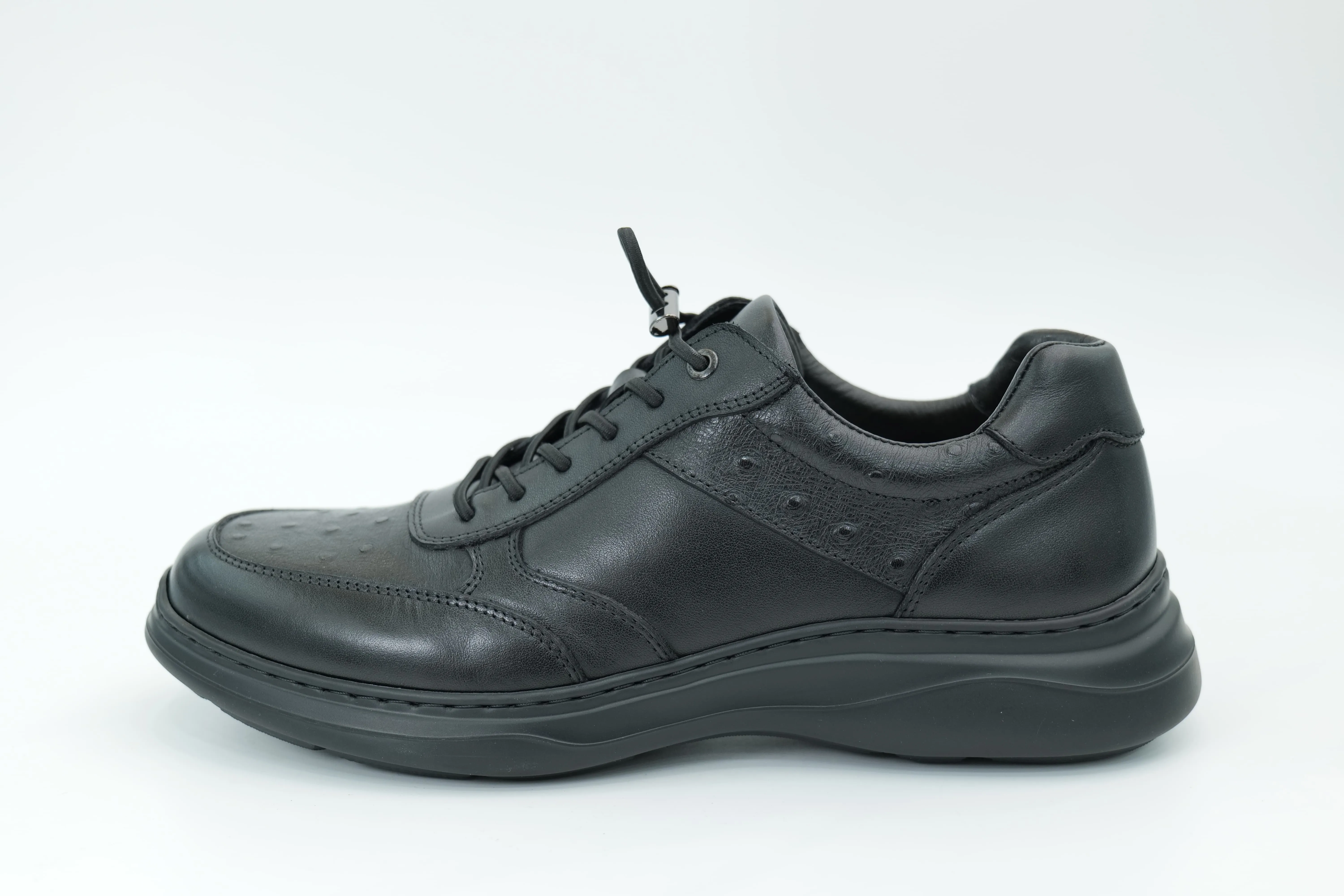 Casual shoes