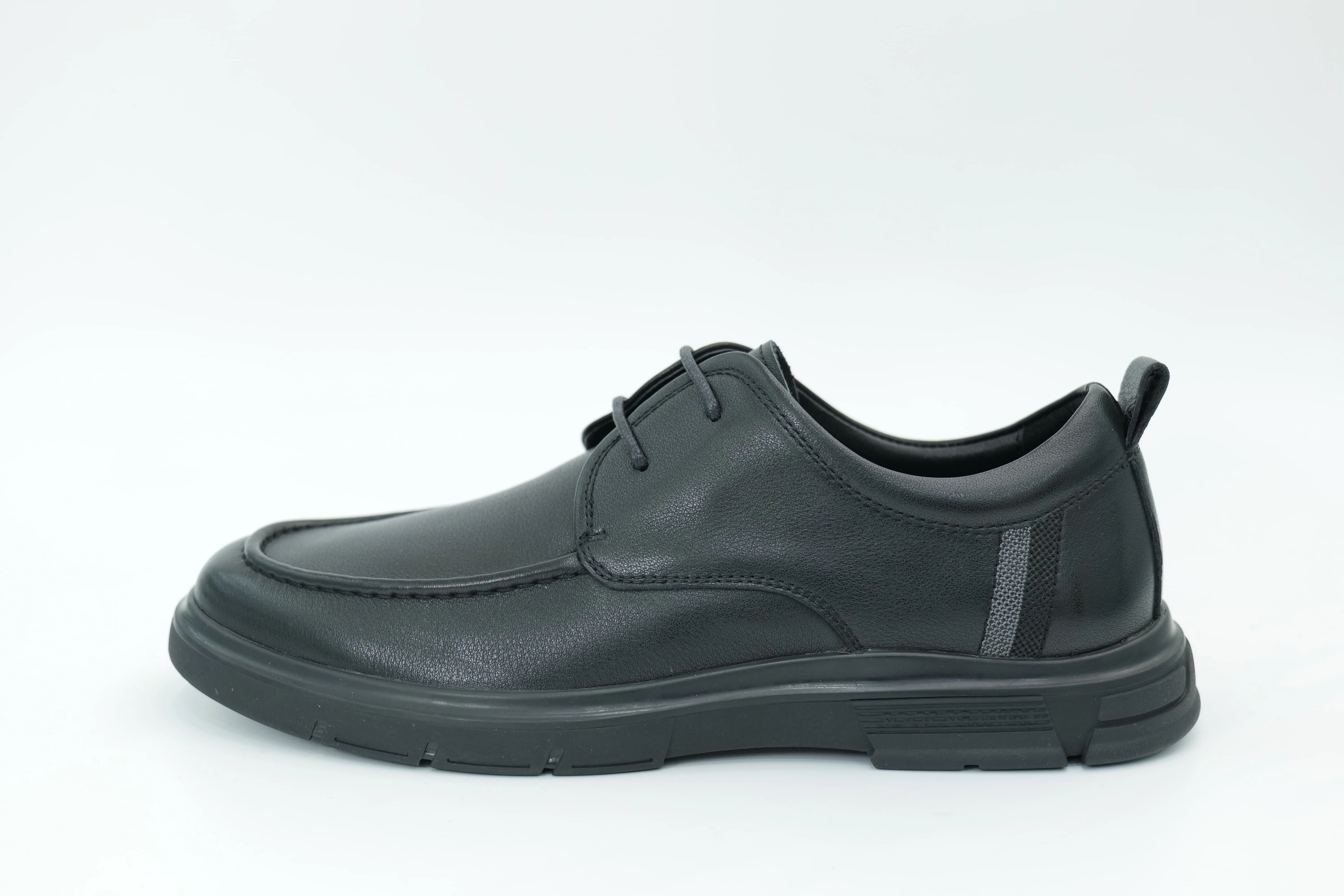Casual shoes
