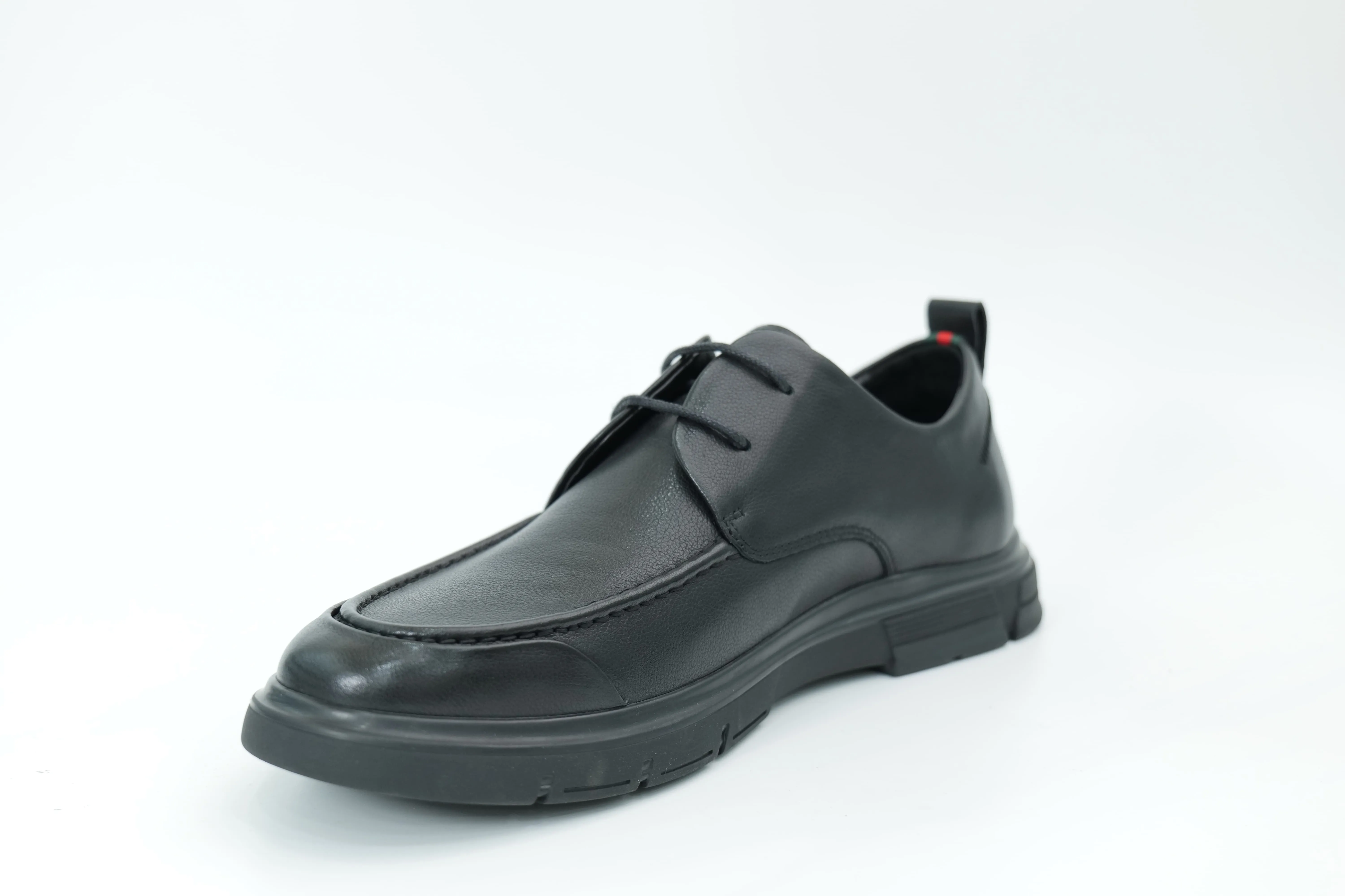 Casual shoes