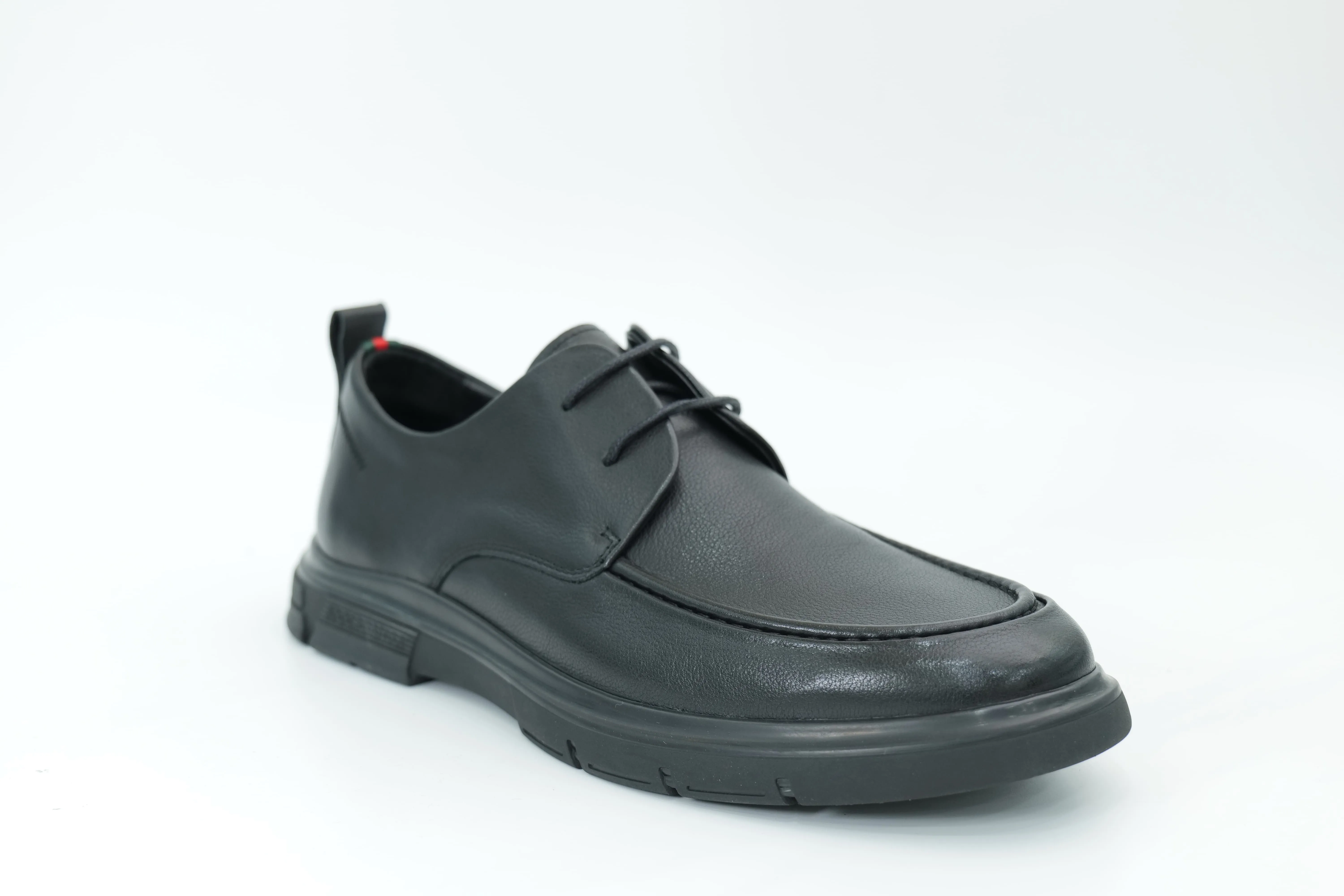 Casual shoes