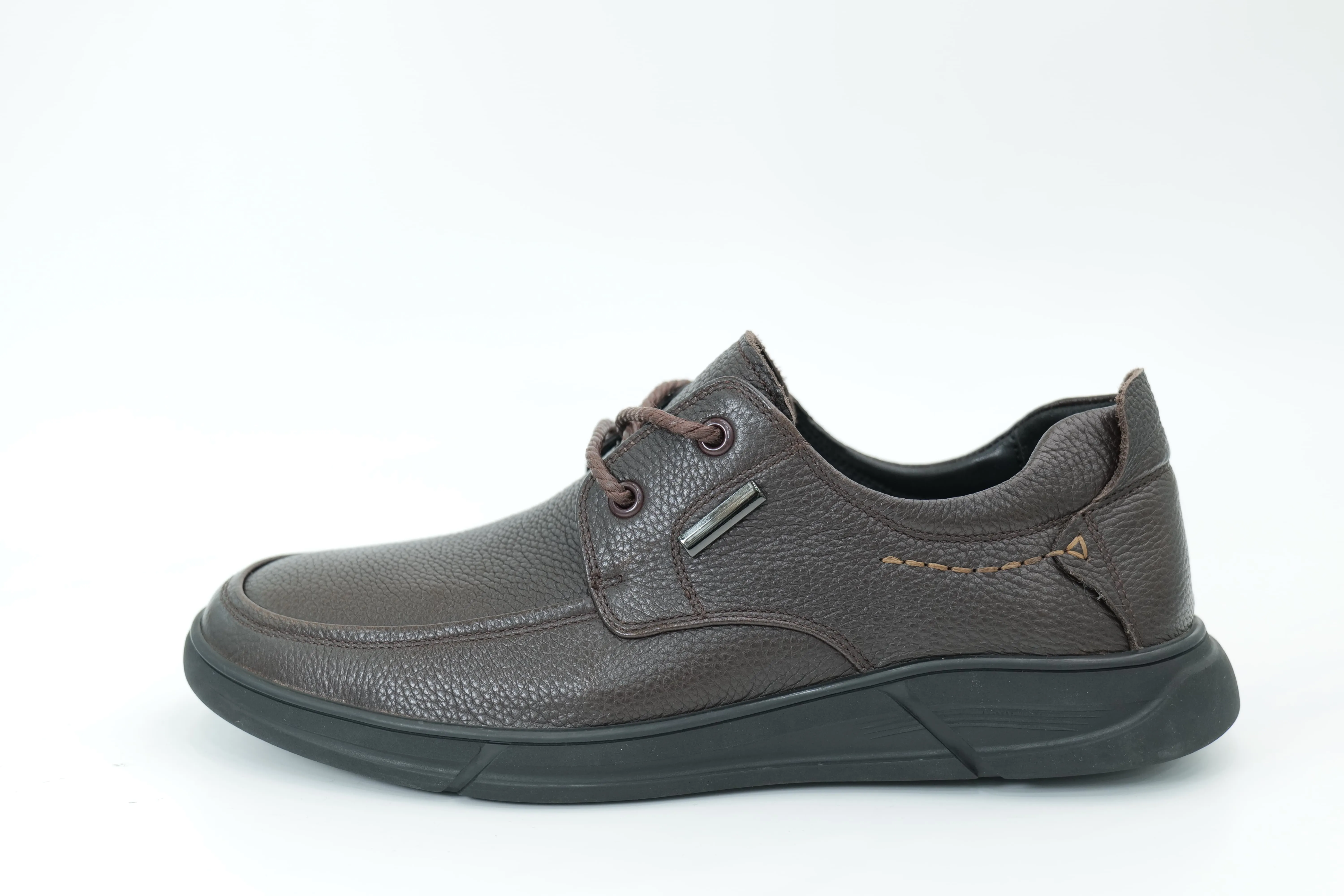 Casual shoes