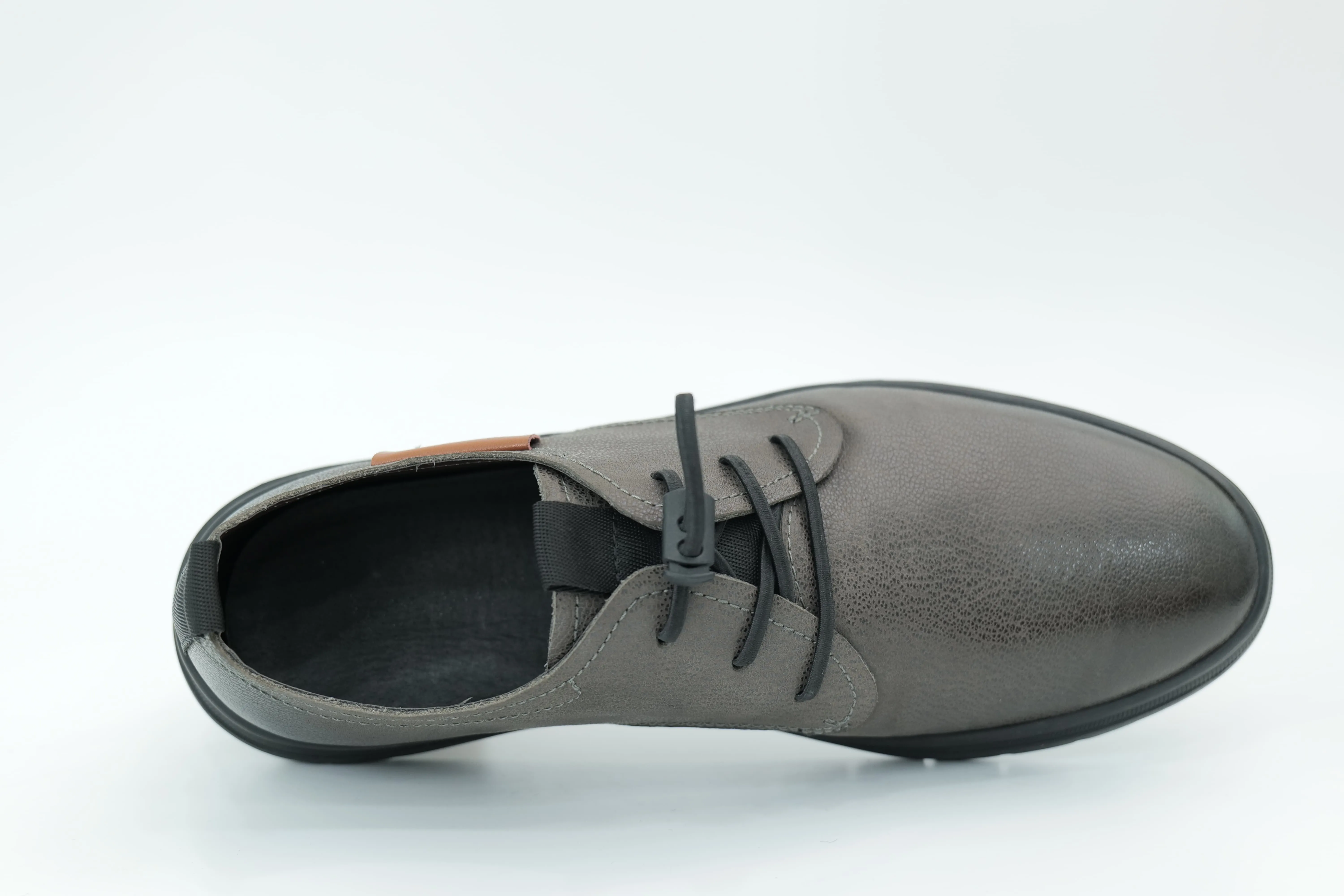 Casual shoes