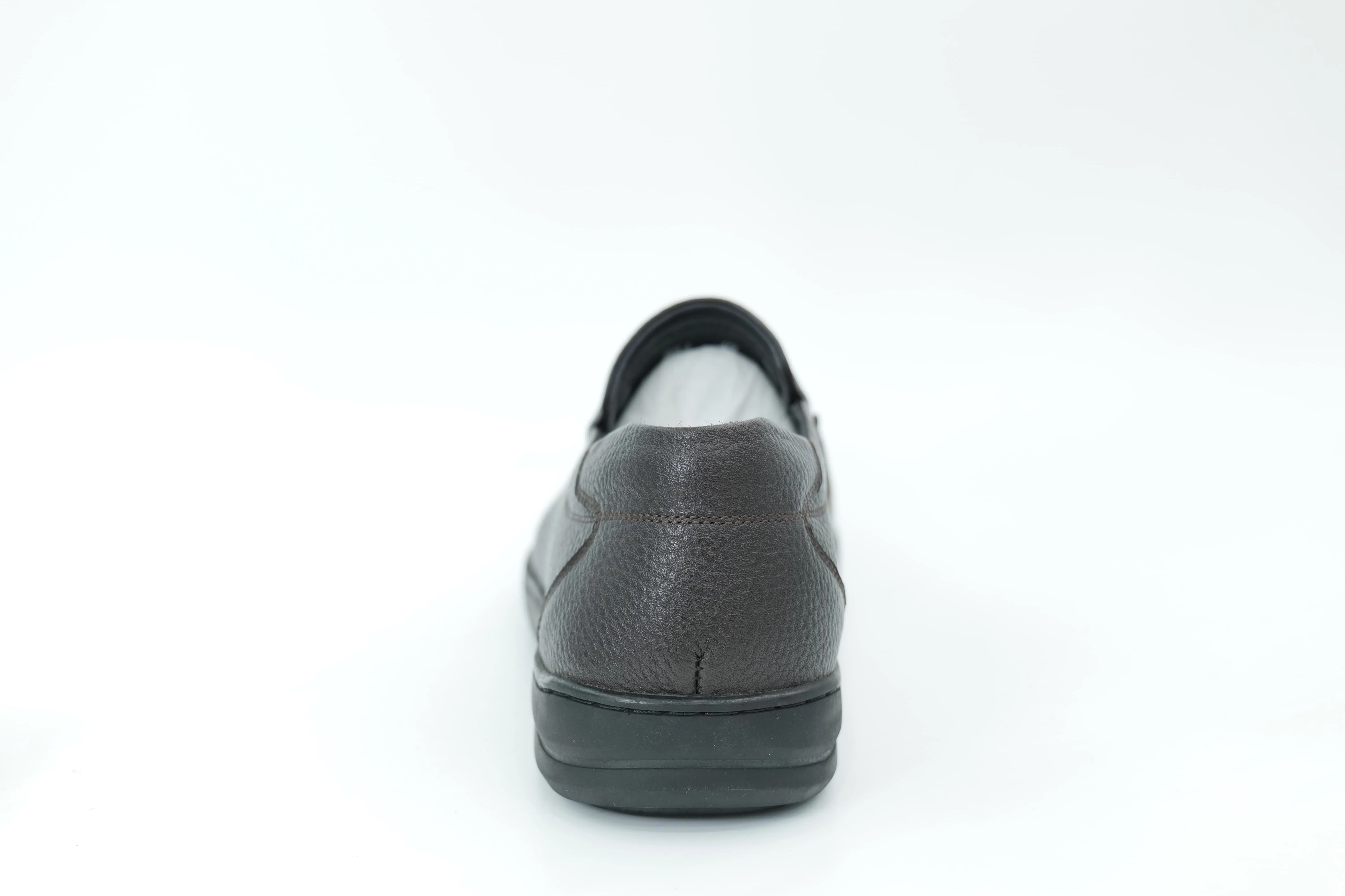 Casual shoes