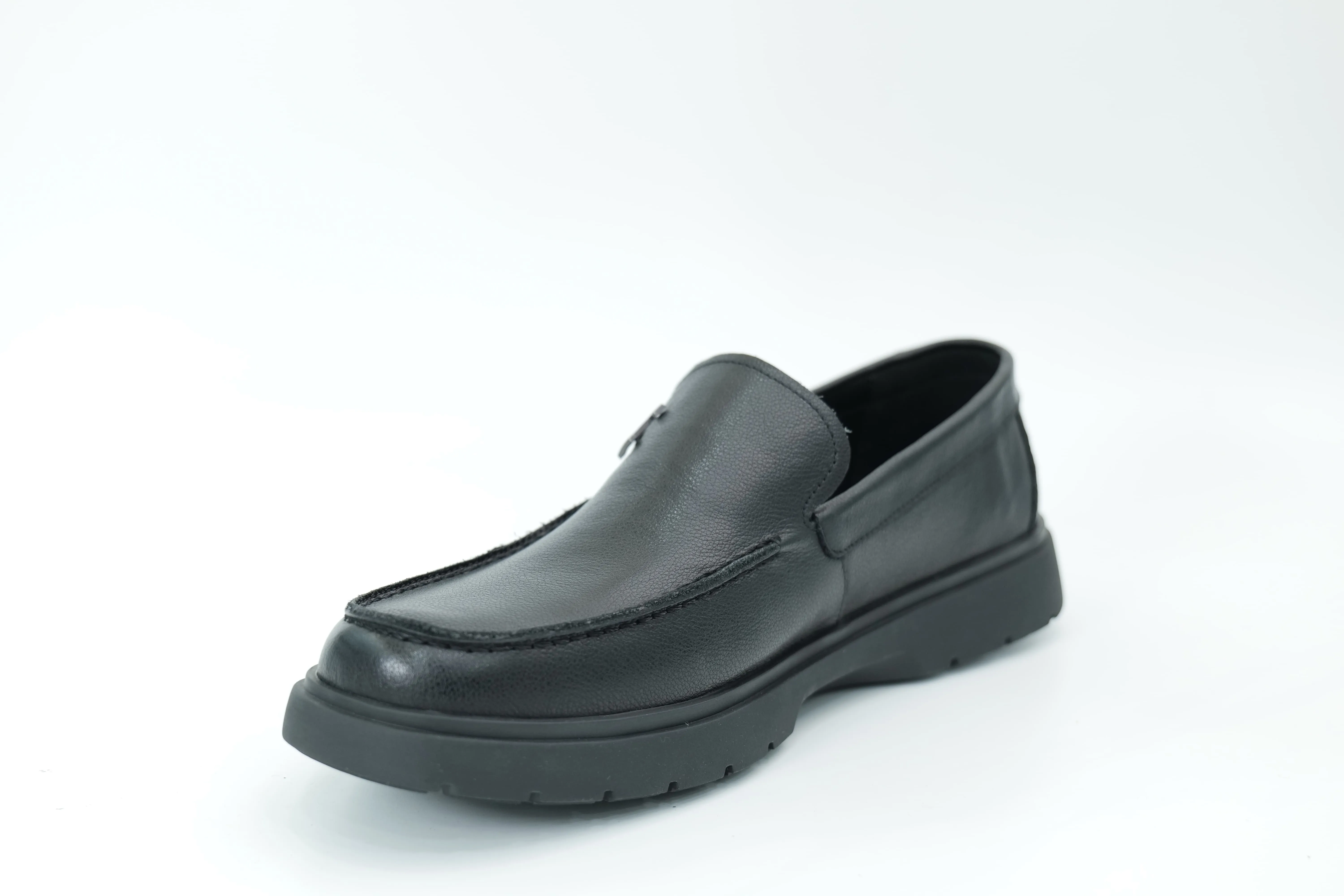 Casual shoes