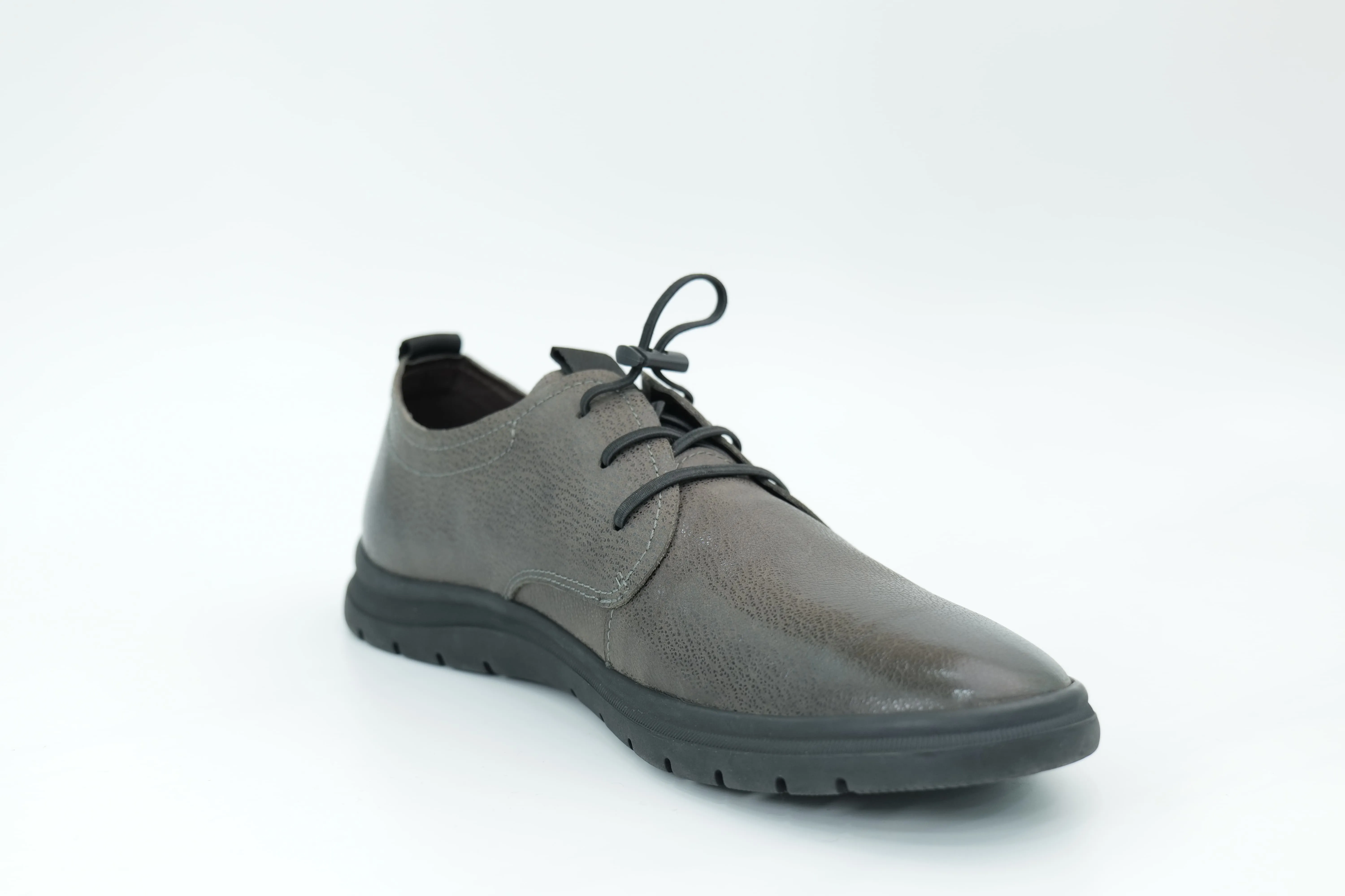 Casual shoes