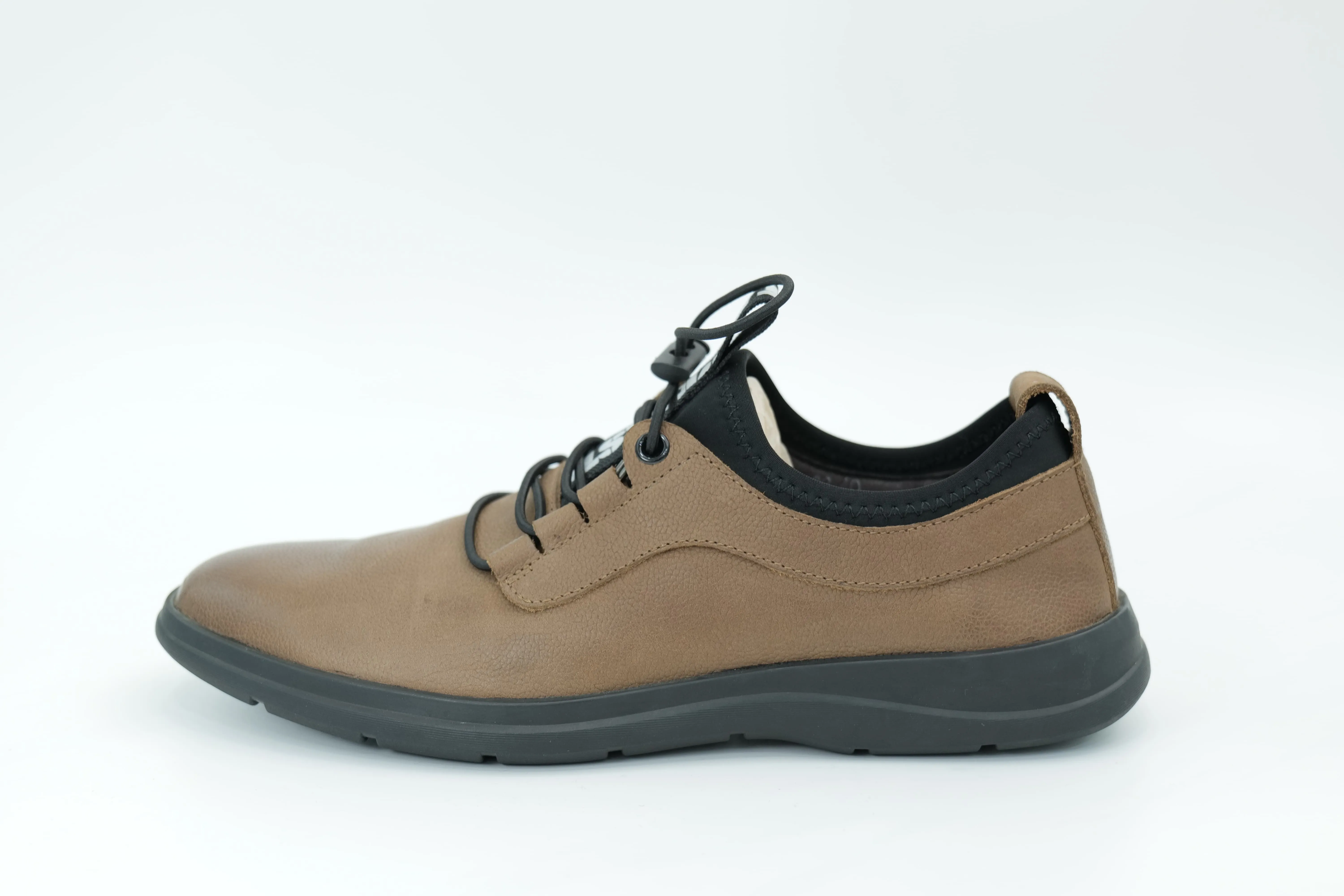 Casual shoes