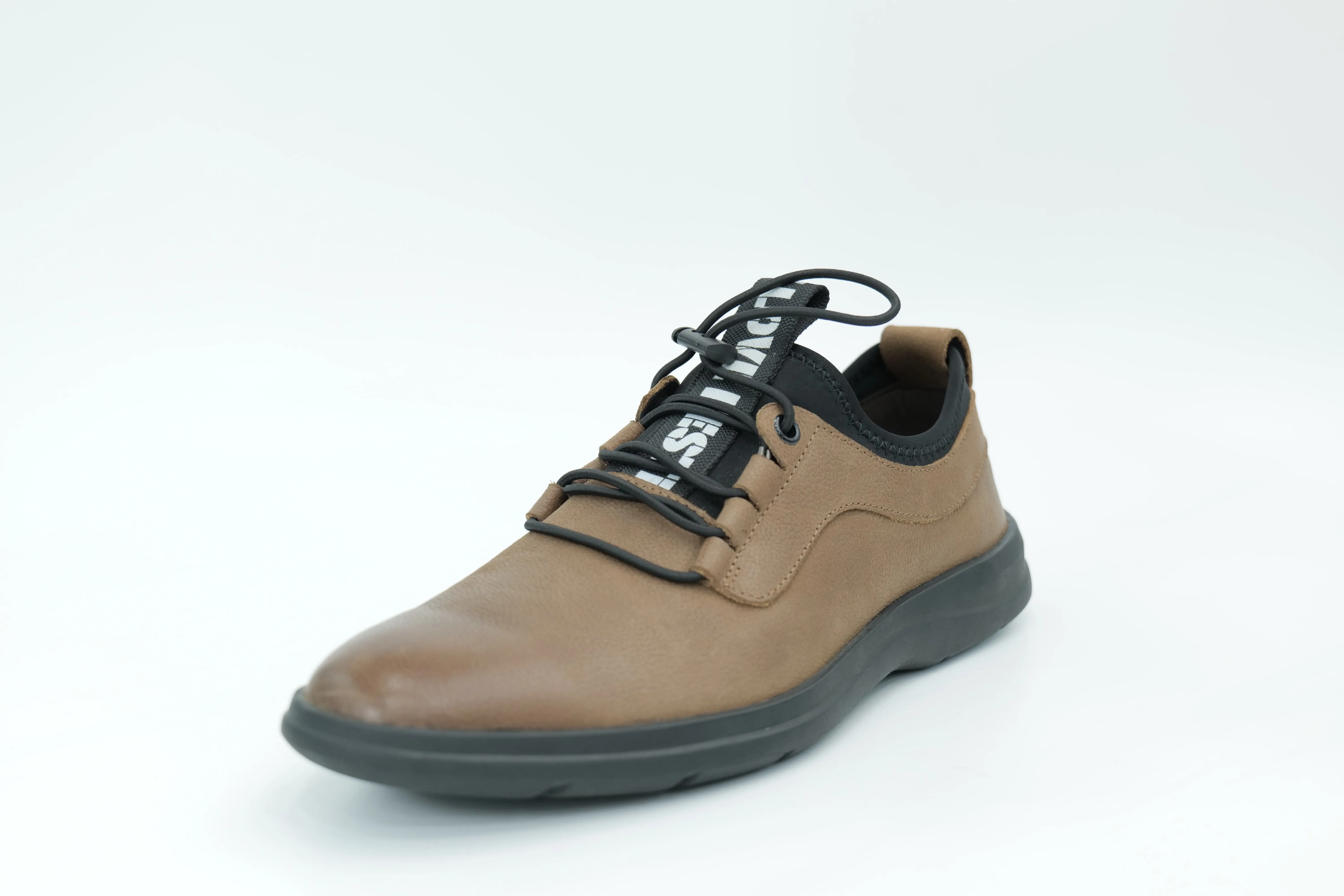 Casual shoes