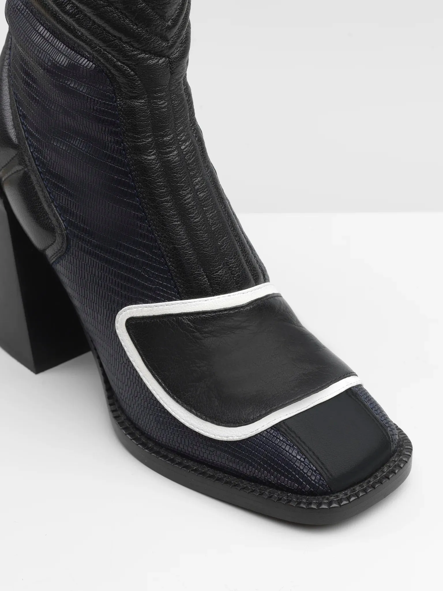 CHLOÉ BELL TEJUS-PRINT LEATHER BOOTS