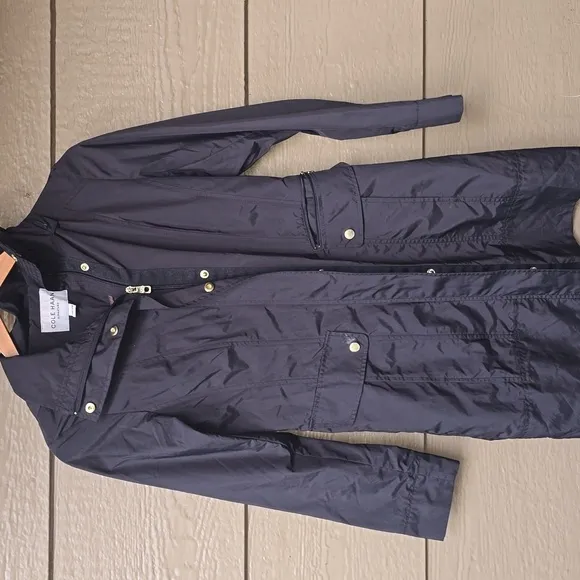 Cole Haan back bow pqckablr black rain jacket XXS raincoat